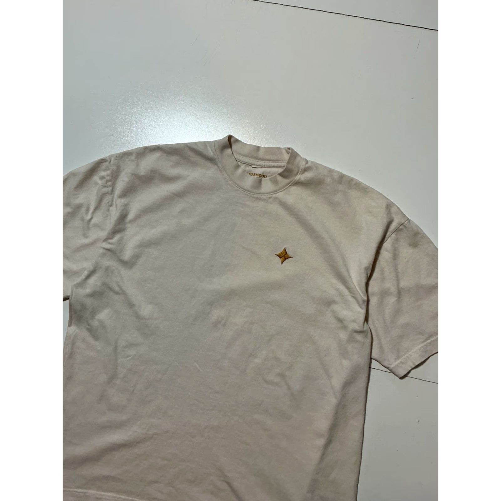 Vintage Futuremood Studios Sunglasses Lil Yachty Beige Embroidered Logo S/S T-Shirt Sz.L Shirt Mens Large Embroidered Logo Beige (Used) Size US L / EU 52-54 / 3 - 4 Thumbnail
