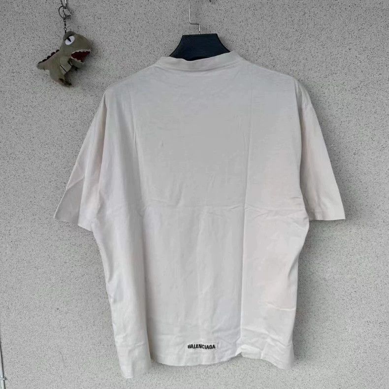 Balenciaga Balenciaga Short sleeves with small logo on the back short Size US XL / EU 56 / 4 - 4 Thumbnail