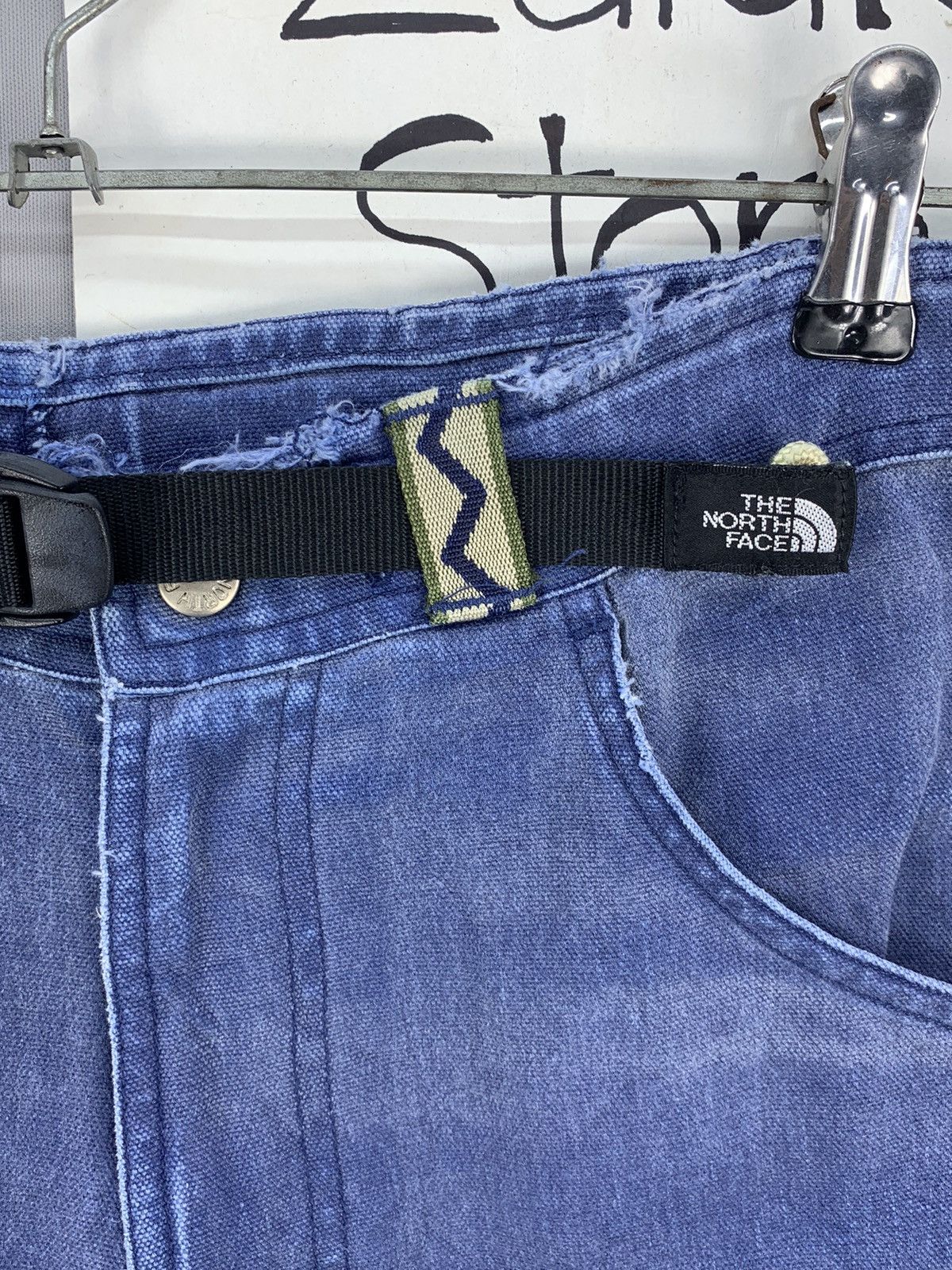 The North Face Vintage The North Face Distressed Short Pants Size US 31 - 6 Thumbnail