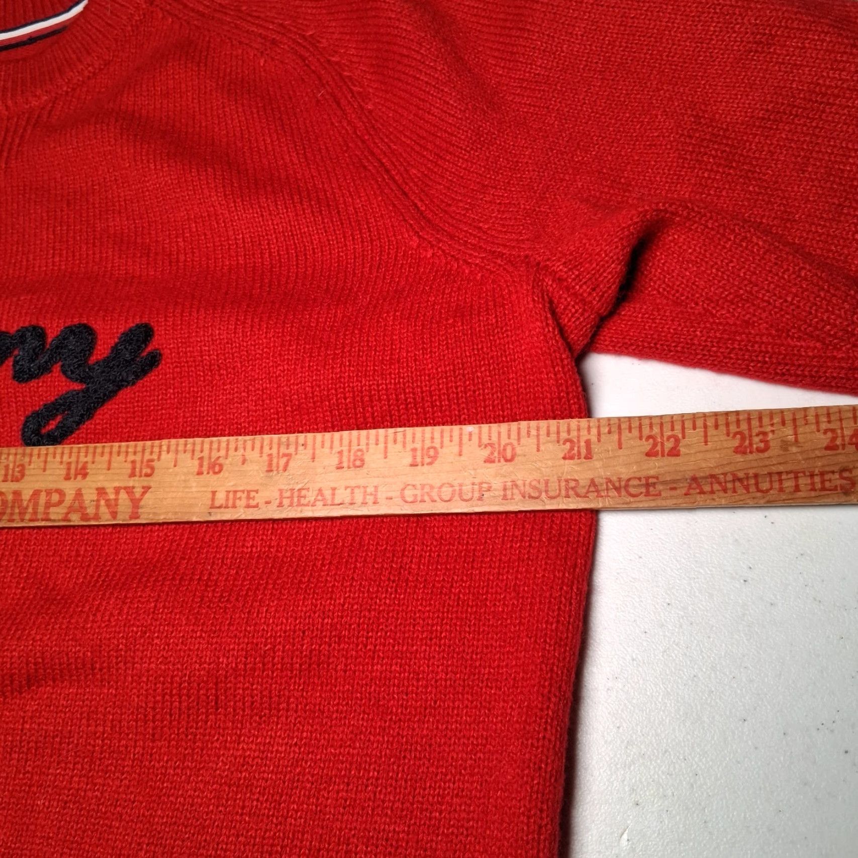 Tommy Hilfiger Tommy Hilfiger Sweater Women M/L Red Crewneck Pullover Varsity Lettering Preppy Casual Knitted Knit Raglan Sleeve Regular Size M/L, China, Vintage? Size M / US 6-8 / IT 42-44 - 4 Thumbnail