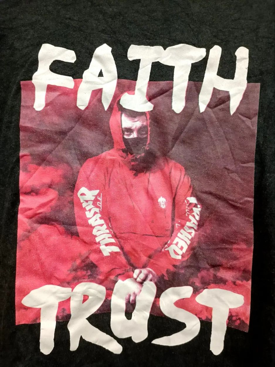 Vintage t shirt streetwear "Faith Trust" Size US L / EU 52-54 / 3 - 2 Thumbnail