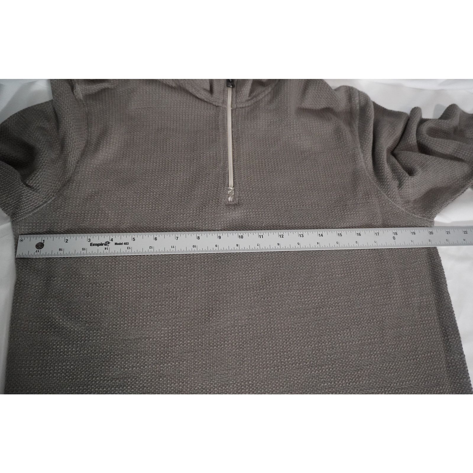 Robert Graham Robert Graham Quarter-Zip Pullover – Textured Knit – Size L Size US L / EU 52-54 / 3 - 4 Thumbnail