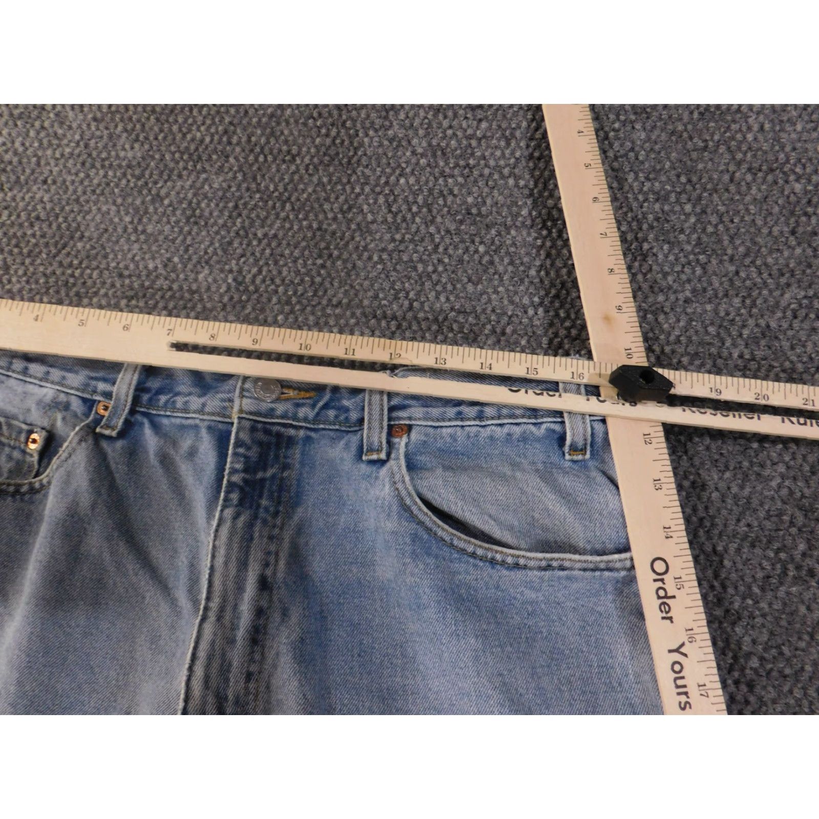 Levi's VINTAGE Levi's 501 Jeans Mens 36x32 Blue Denim Button Fly Straight Leg Classic 90s Style Mens Jeans Regular Denim Cotton 90s Vintage Size US 36 / EU 52 - 4 Thumbnail