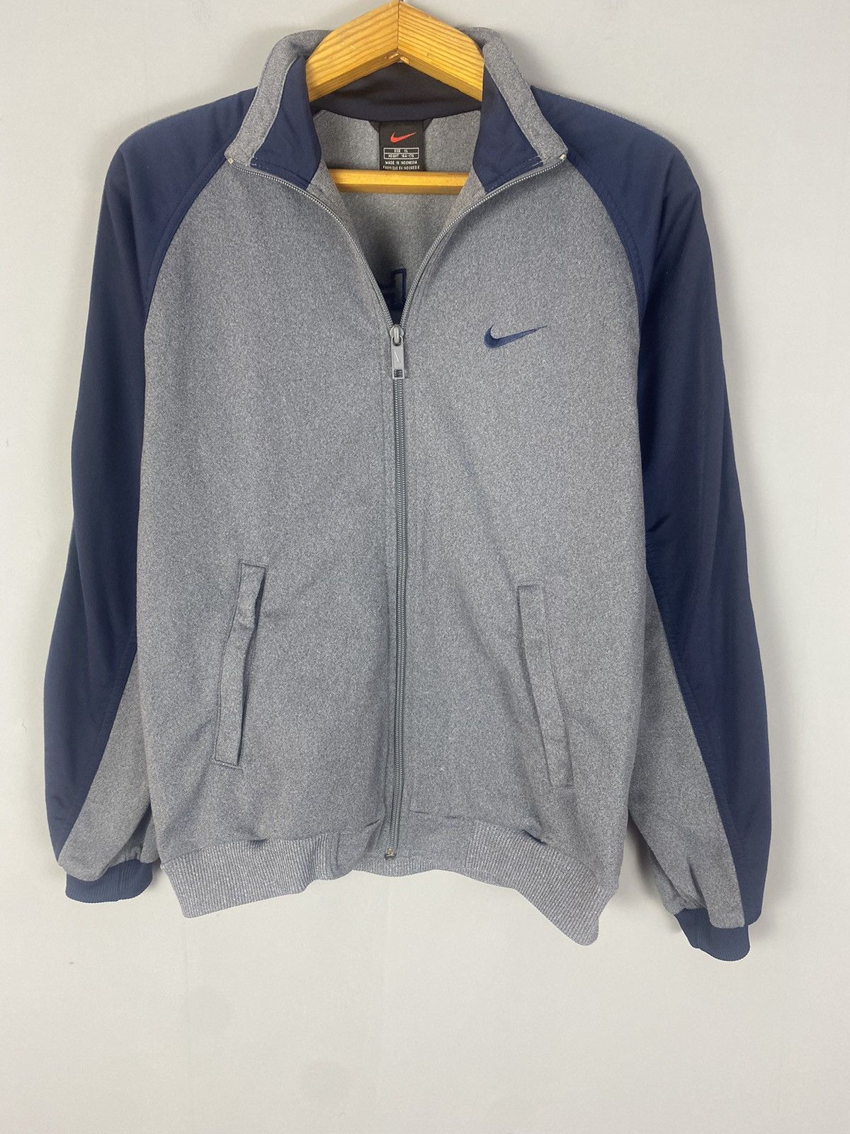 Nike × Vintage Vintage 90s Nike sweatshirt big logo Size US XS / EU 42 / 0 - 3 Thumbnail