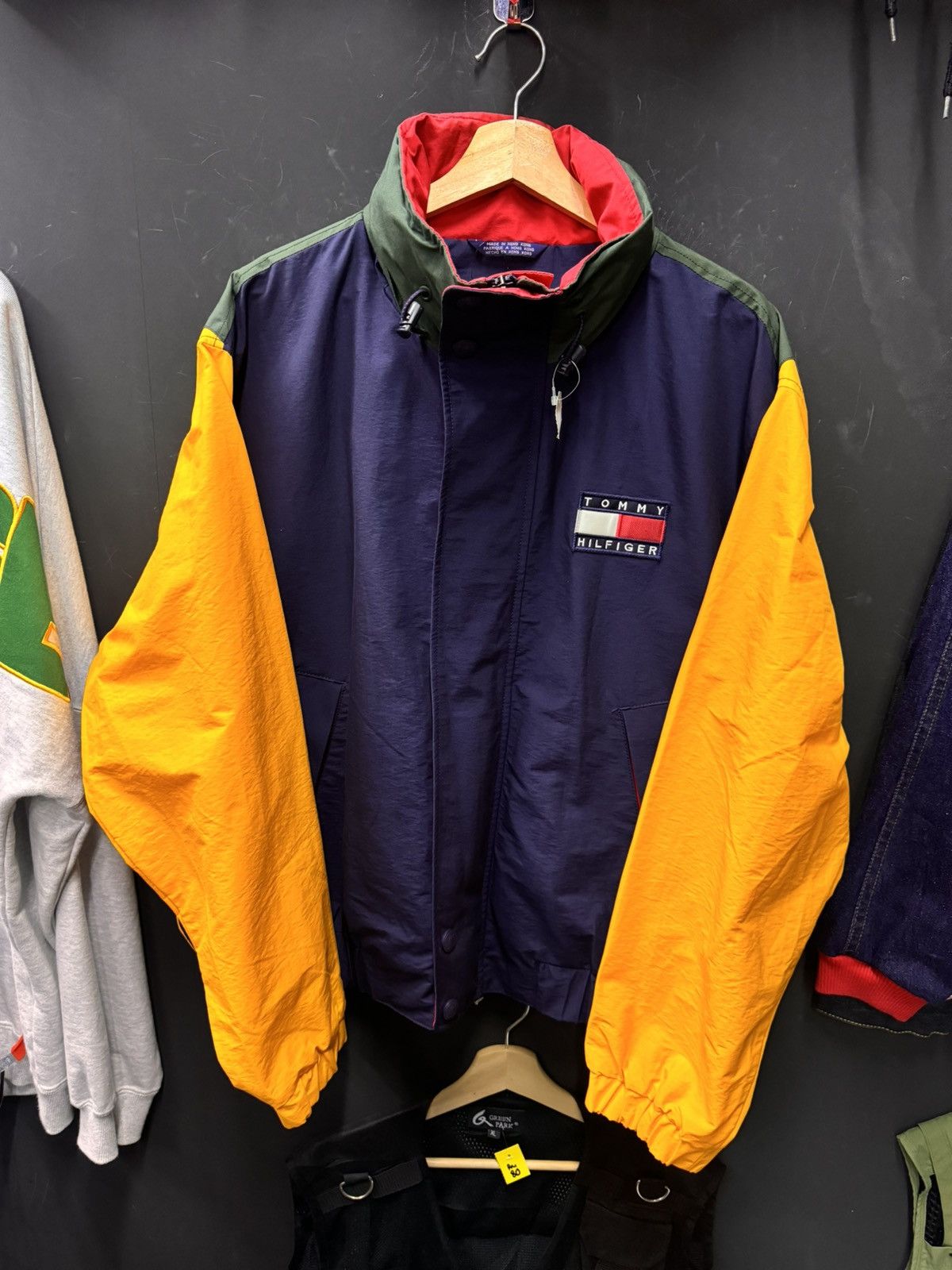 Tommy Hilfiger Tommy Hilfiger Colourful Streetwear Sailing Gear Jacket Size US L / EU 52-54 / 3 - 2 Thumbnail