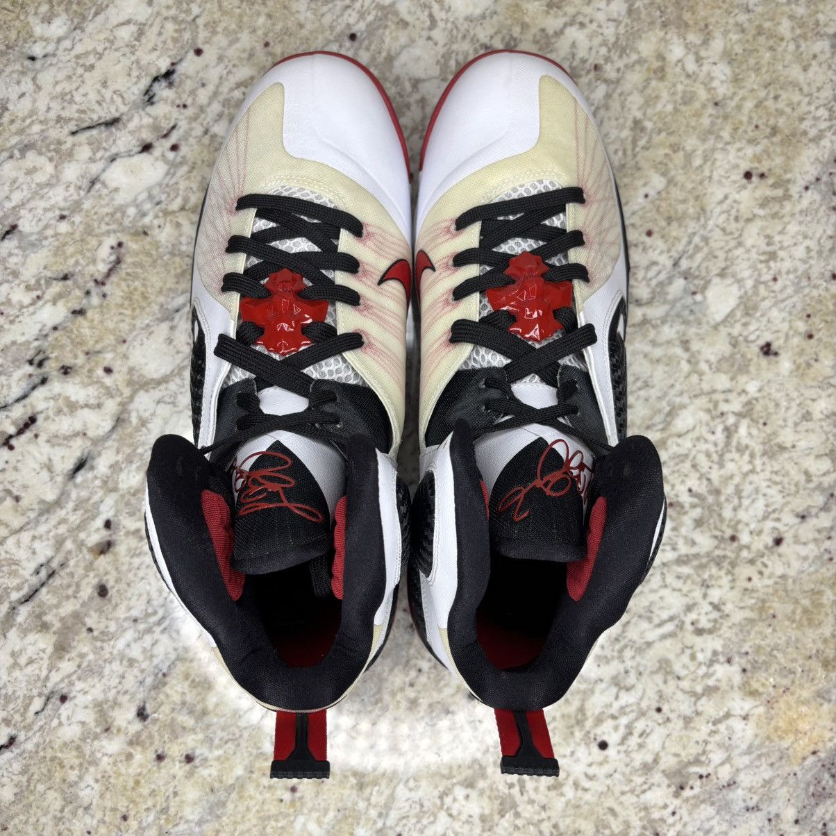 Nike Size 14 - Nike LeBron 9 Miami Heat Home Very Clean OG Box Size US 14 / EU 47 - 7 Thumbnail