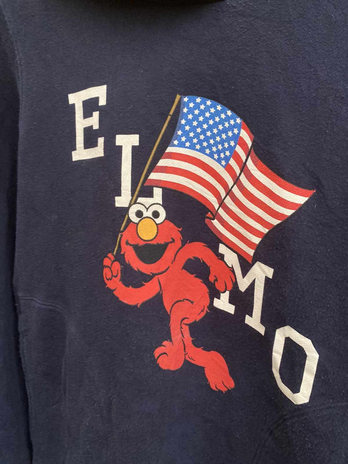 Japanese Brand Japanese Collaboration Sesame Street Elmo Happy Hour Hoodie Size L / US 10 / IT 46 - 2 Thumbnail