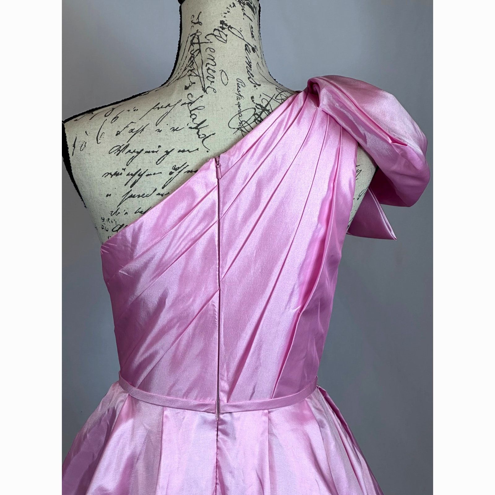 Other Mac Duggal One Shoulder Large Bow Pleated Gown Ice Pink 2 Size XS / US 0-2 / IT 36-38 - 13 Thumbnail