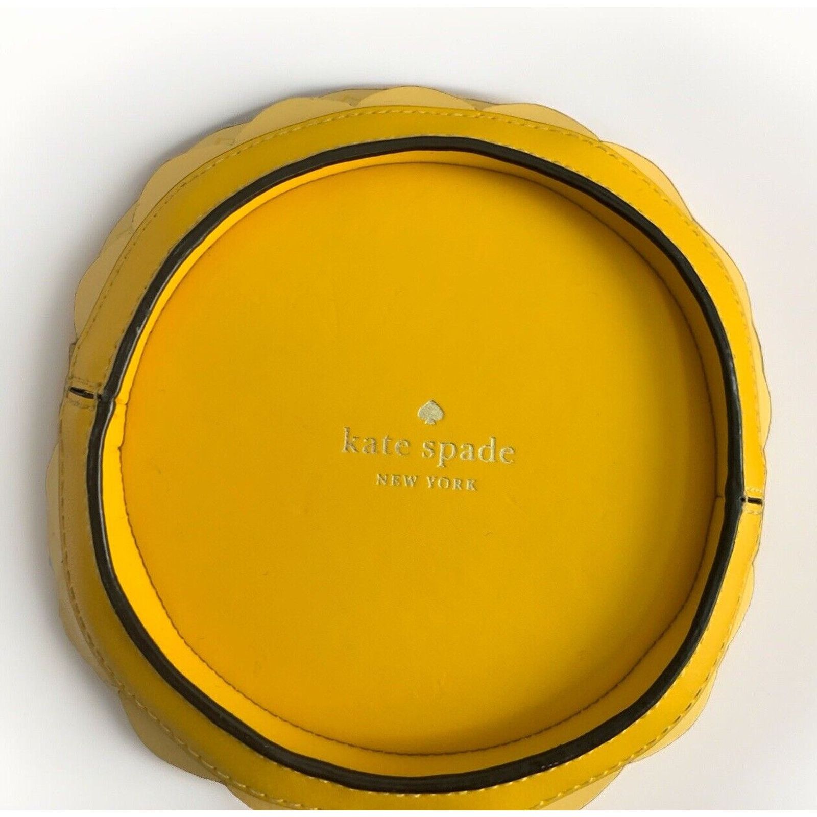 Kate Spade Kate Spade New York Pineapple Crossbody Yellow Leather Purse Size ONE SIZE - 2 Thumbnail