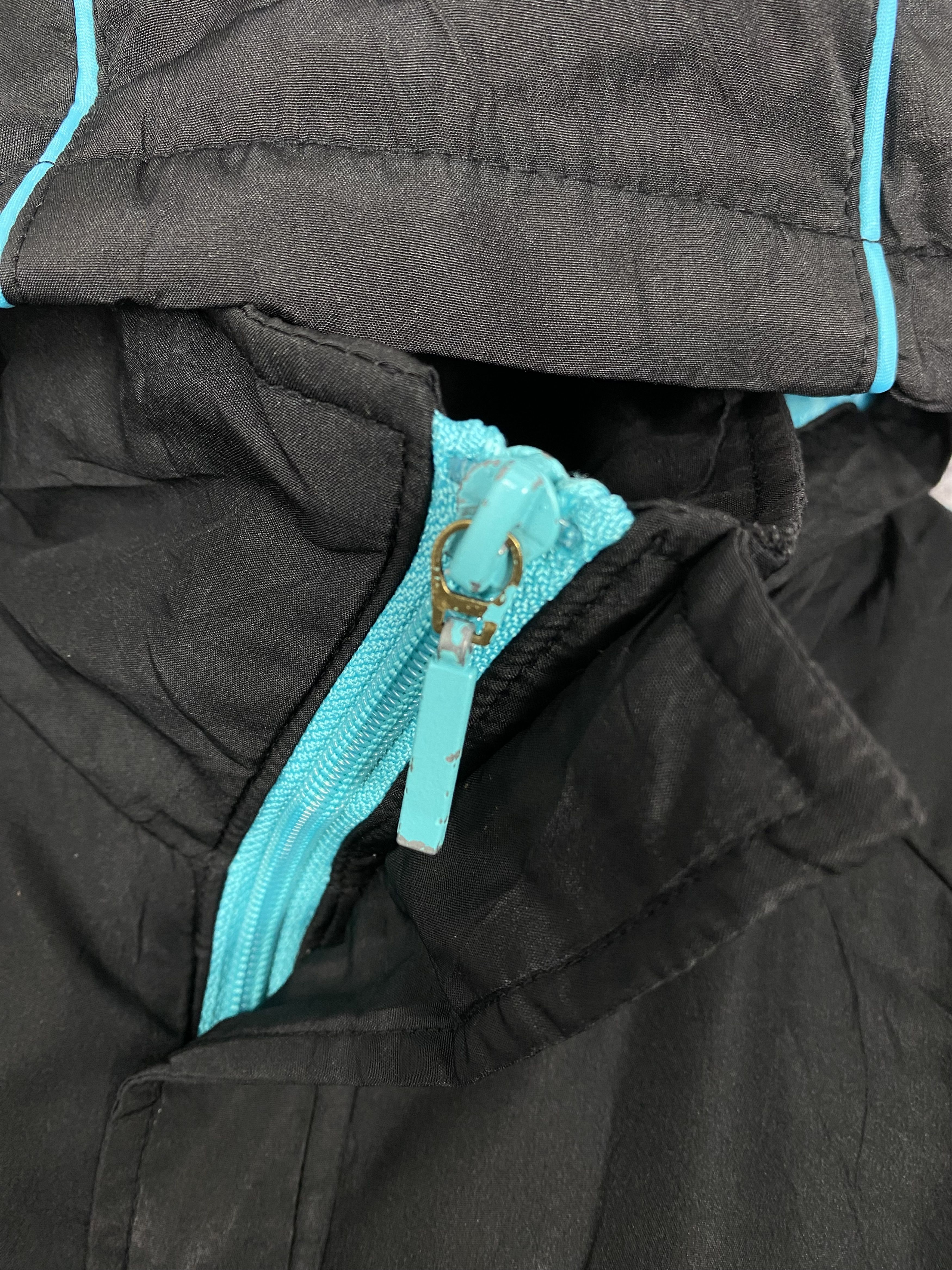 Dunlop Vintage Dunlop Hoodie Zip Up Sportwear Jacket Size US L / EU 52-54 / 3 - 3 Thumbnail