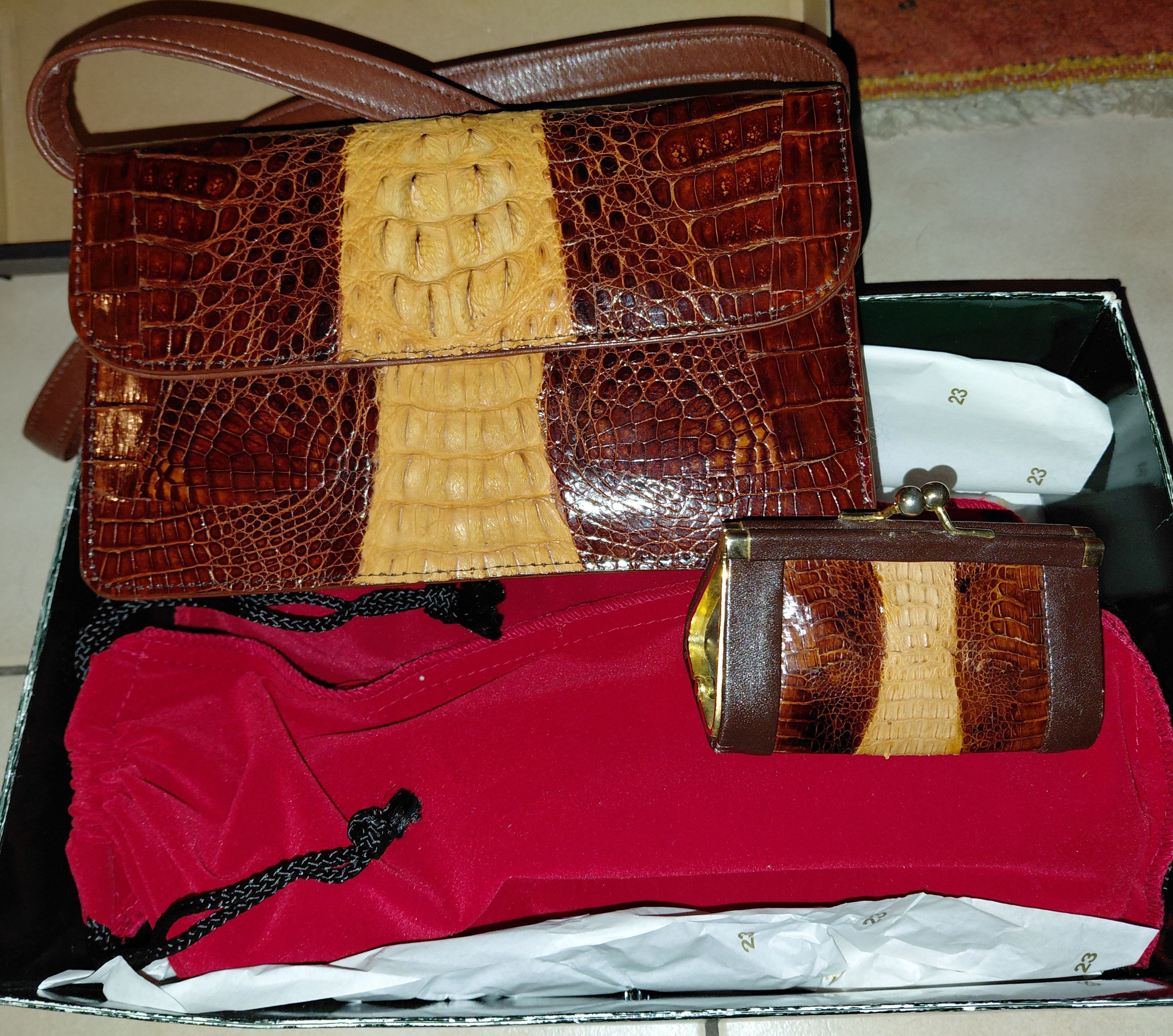 Diamond Leather Collection Real crocodile leather purse, with wallet and shoes Size ONE SIZE - 5 Thumbnail