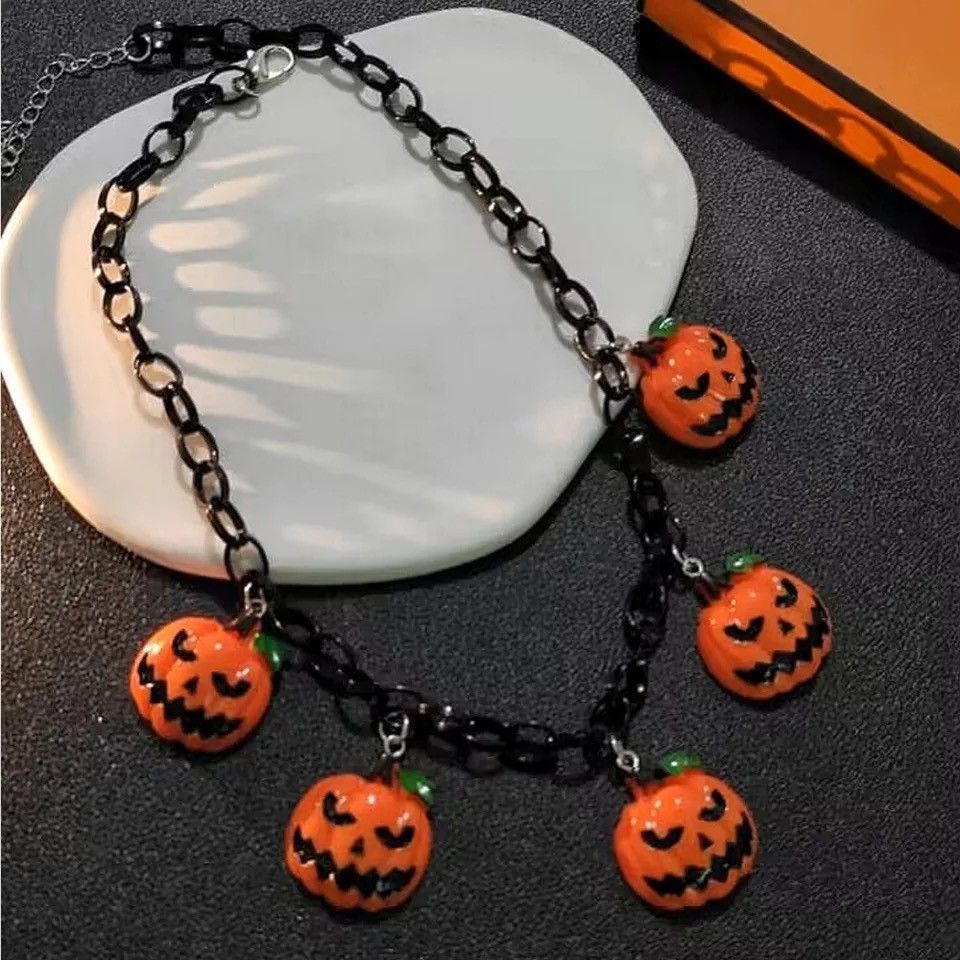 Vintage Retro Goth Halloween Pumpkin Necklace Size ONE SIZE - 1 Thumbnail