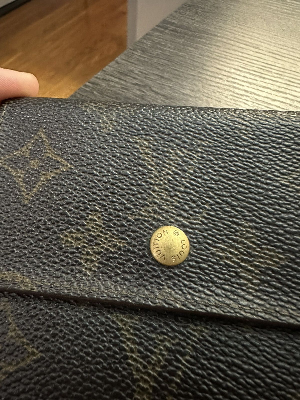 Louis Vuitton Vintage Louis Vuitton Wallet Size ONE SIZE - 2 Thumbnail