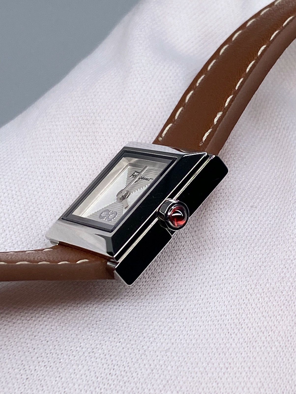 Salvatore Ferragamo Ferragamo Square Brown Leather Strap Watch 19mm Size ONE SIZE - 9 Thumbnail