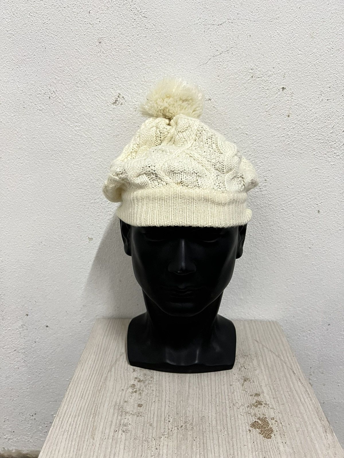 Uniqlo Uniqlo Crochet Beanie Hat Size ONE SIZE - 2 Thumbnail