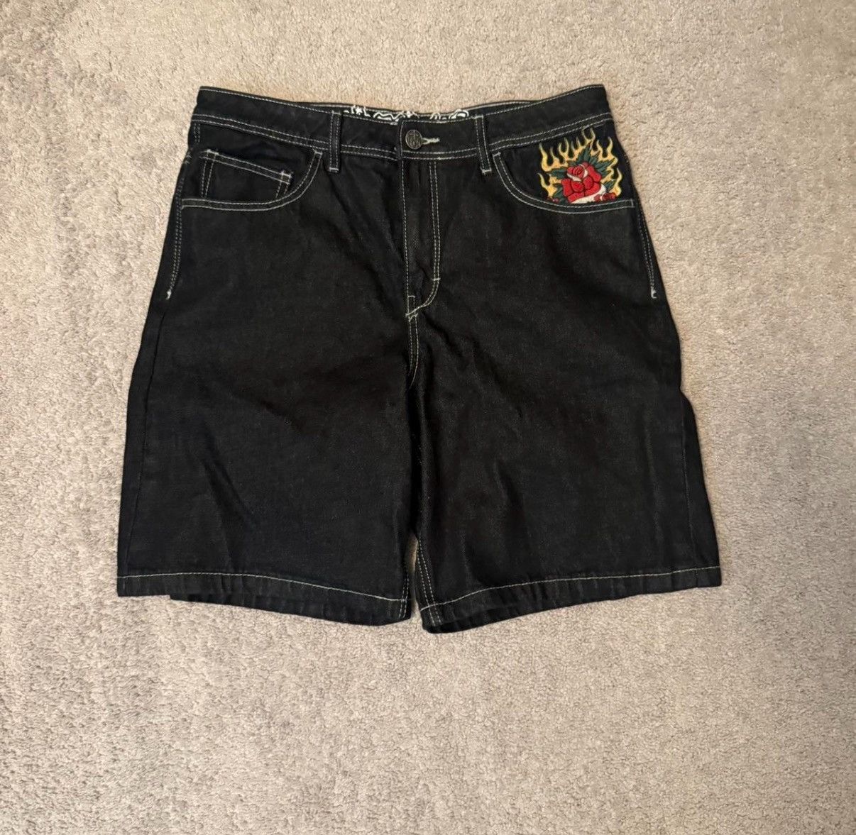 Ninth Hall Women’s ninth hall black wash shorts Size 36" / US 14 / IT 50 - 1 Thumbnail