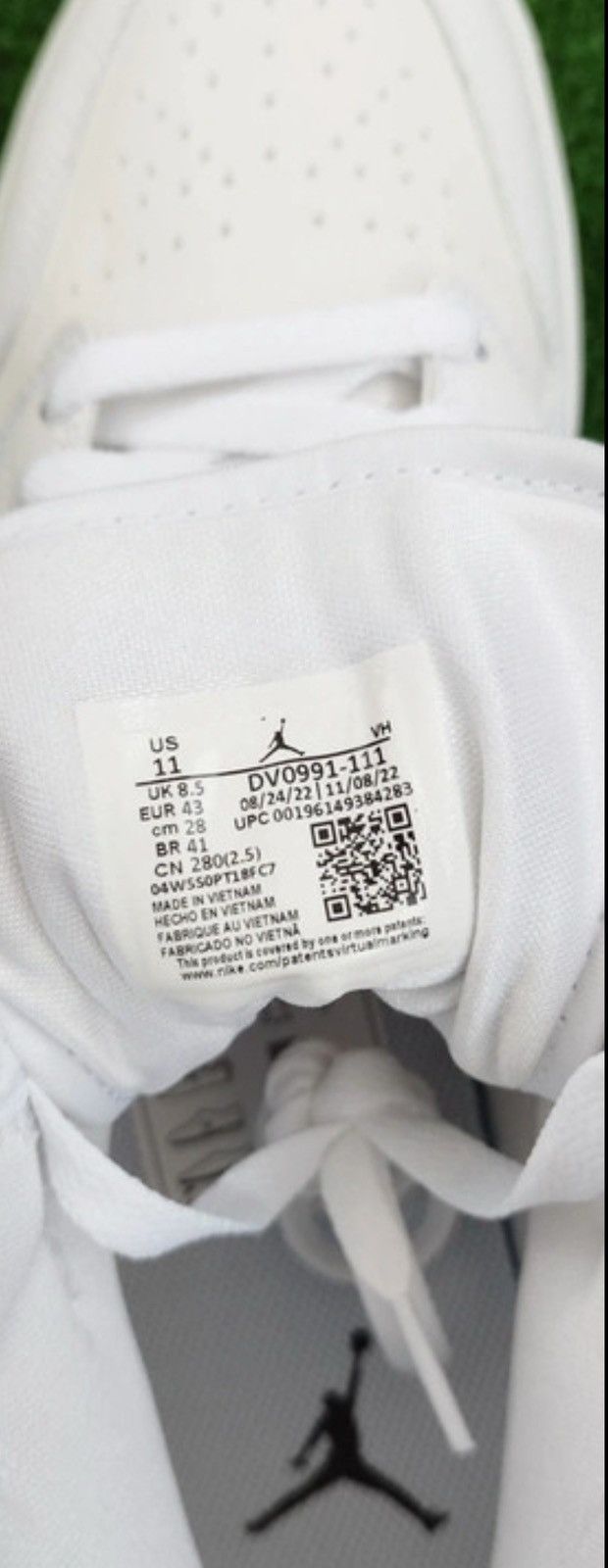 Jordan Brand Shoes Air Jordan 1 Mid Size US 11 / EU 44 - 6 Thumbnail