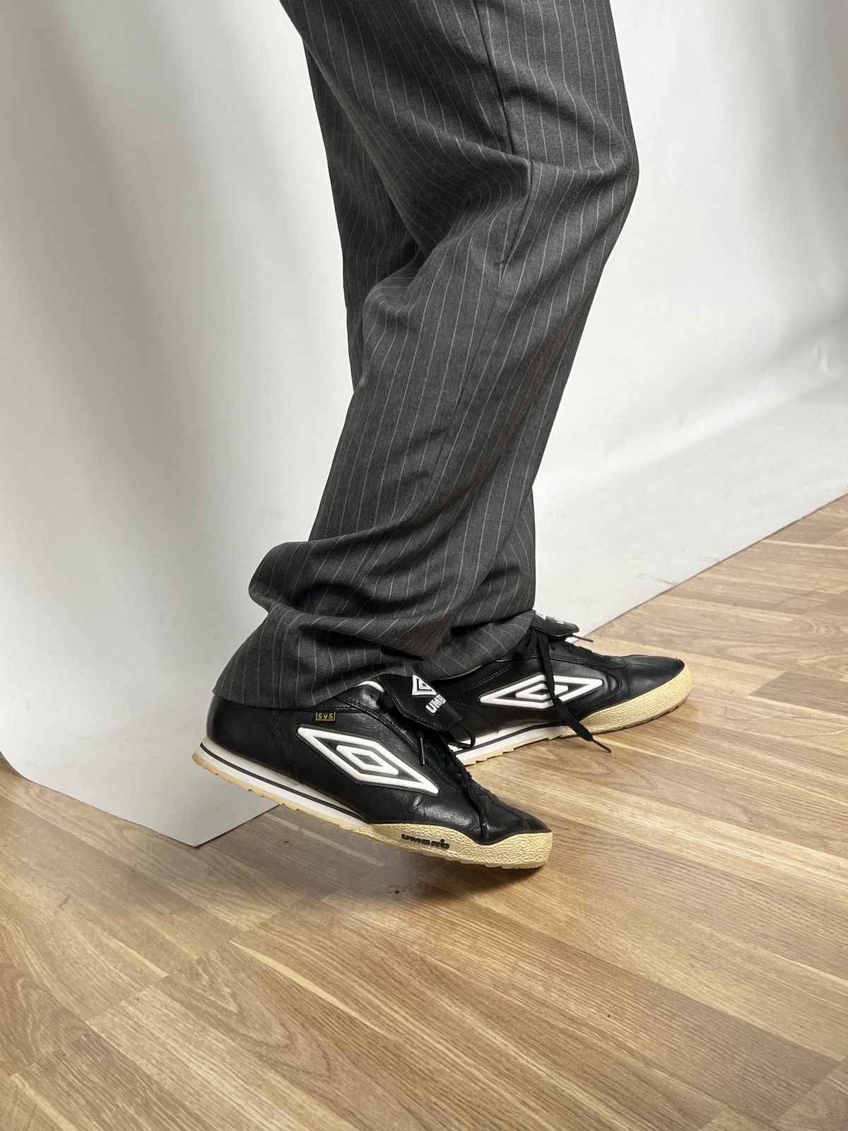 Umbro UMBRO 5v5 Leather Soccer Football Sneakers UK9/US10/EU43 Size US 10 / EU 43 - 4 Thumbnail