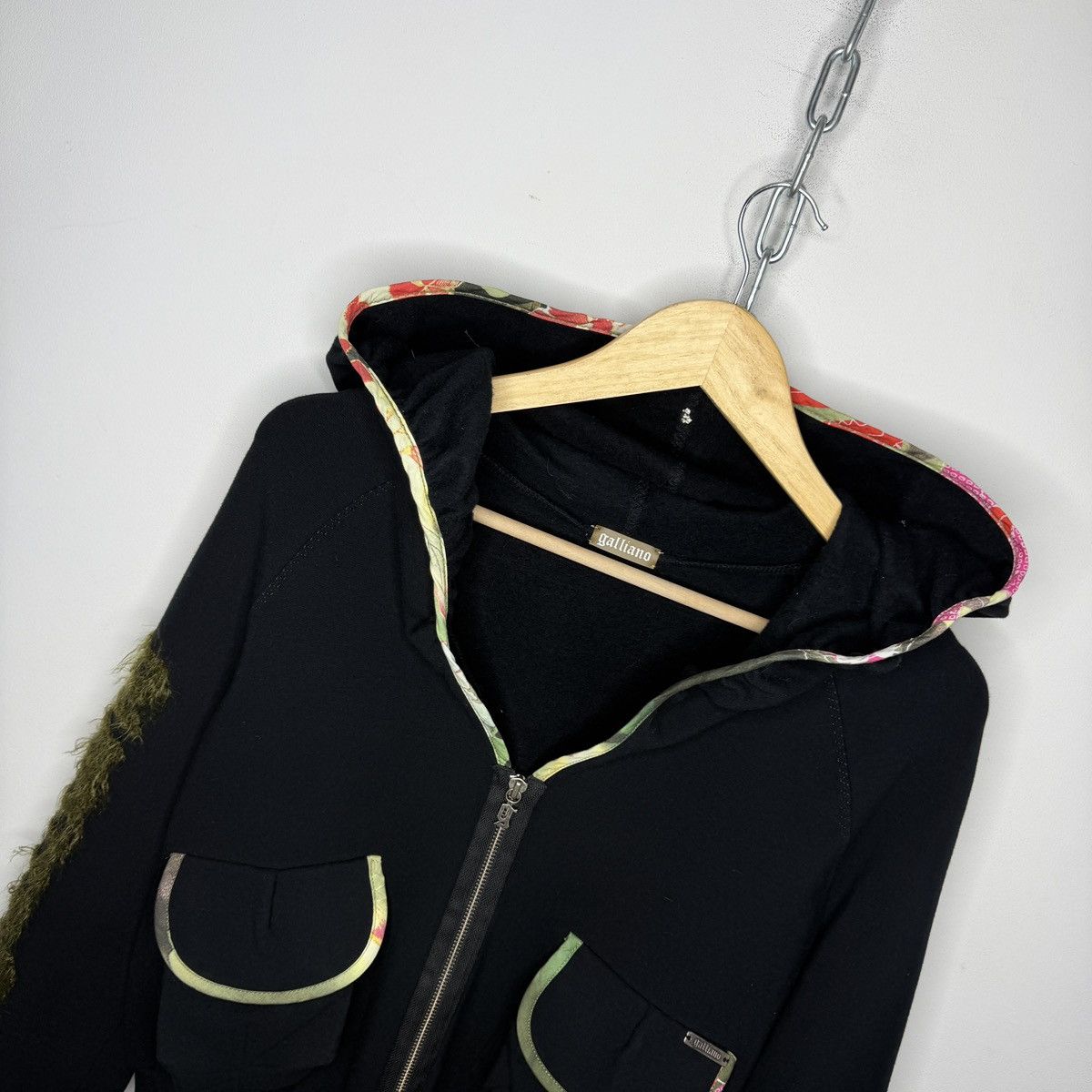 John Galliano John Galliano Hoodie Sweatshirt Boxy Y2K Fur Logo Retro Size M / US 6-8 / IT 42-44 - 4 Thumbnail