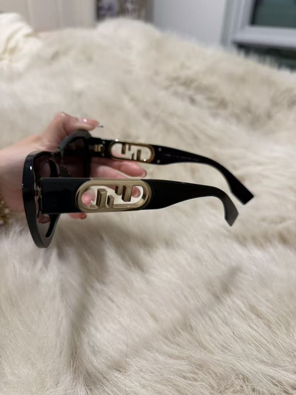 Fendi FENDI FE40064I 01A BLACK AUTHENTIC SUNGLASSES Size ONE SIZE - 2 Thumbnail