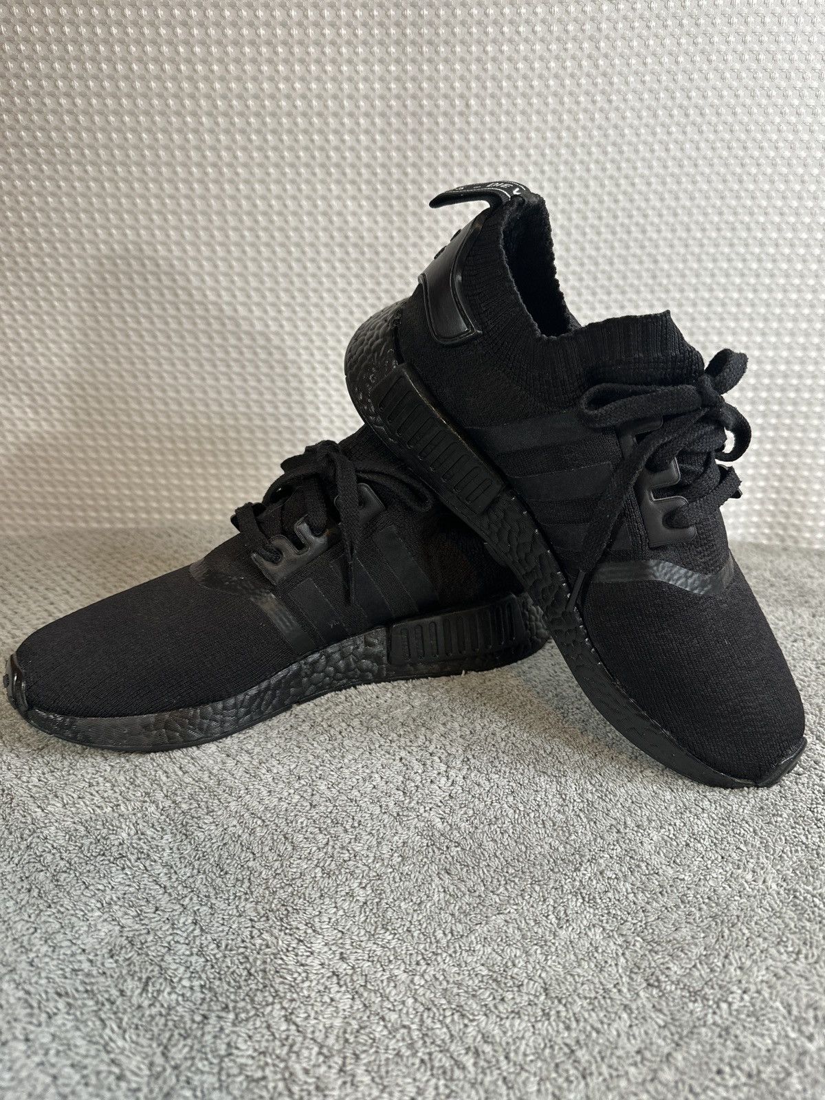 Adidas Adidas NMD R1 Japan Triple Black “Rare” Size US 7 / EU 40 - 5 Thumbnail