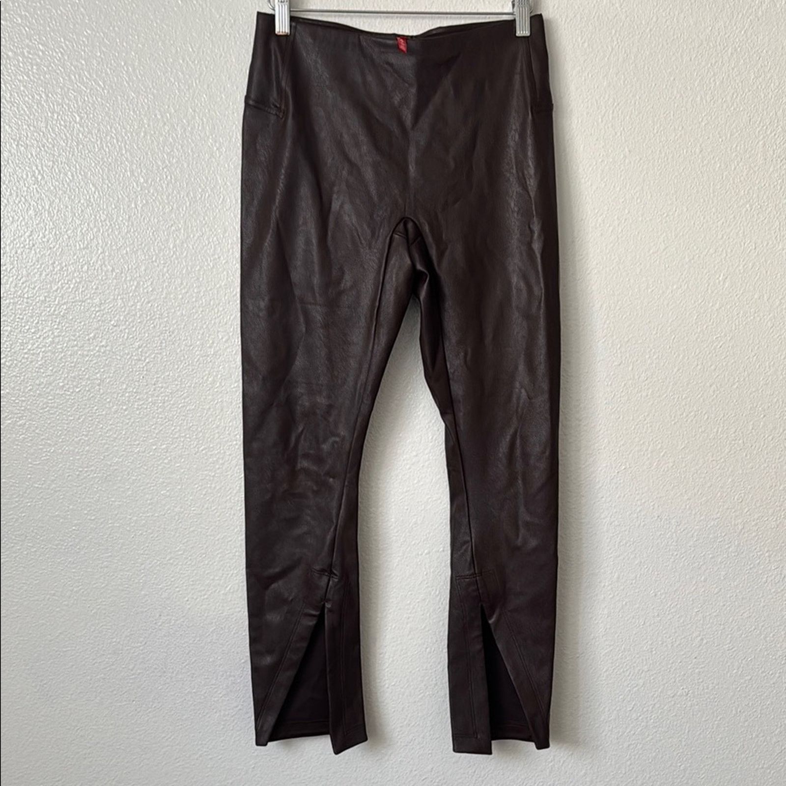 Spanx Spanx S Faux Leather Front Slit Leggings in Cherry Choc. Size 26" / US 2 / IT 38 - 4 Thumbnail