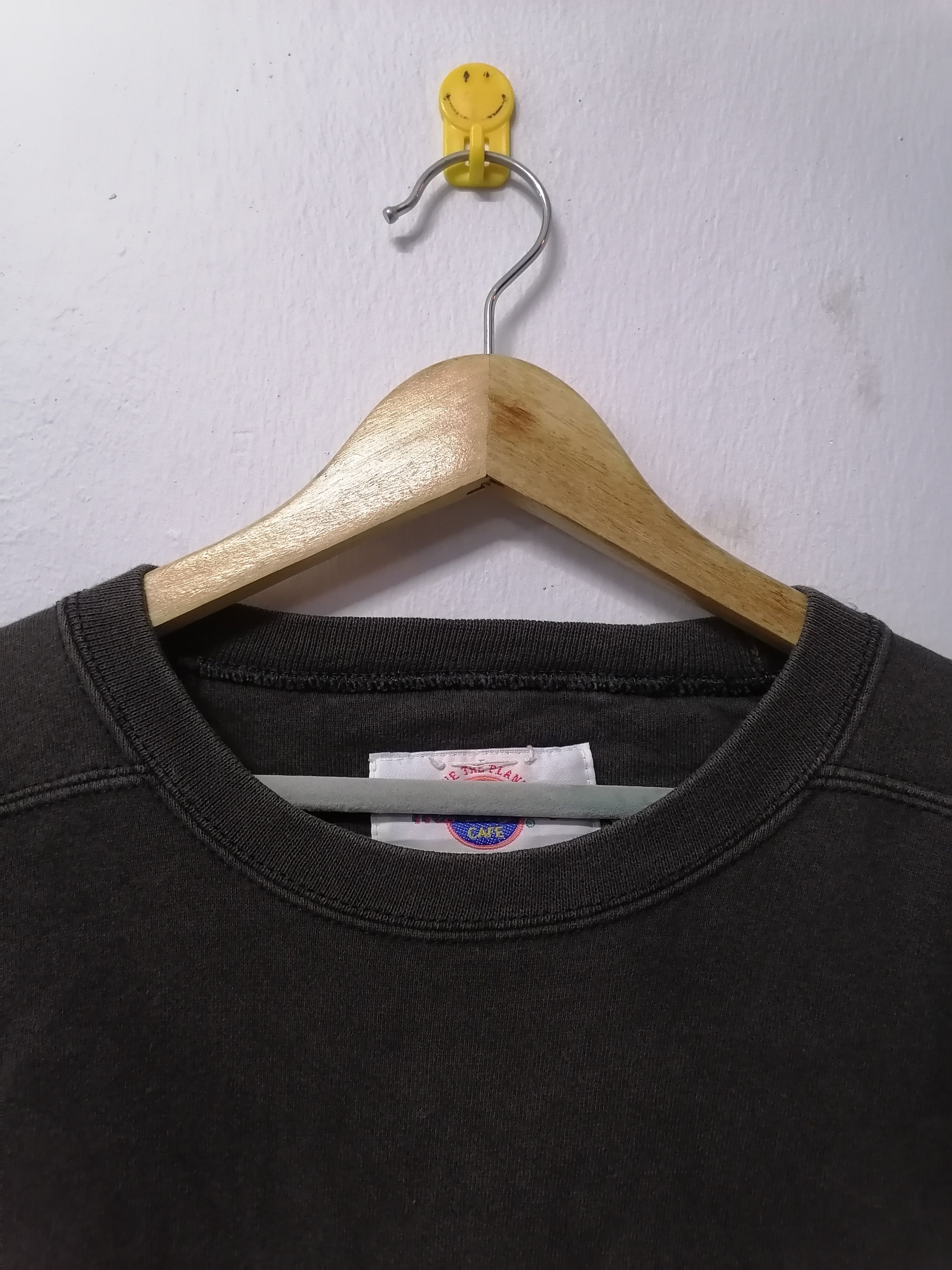 Hard Rock Cafe Vintage Hard Rock Cafe 'Save The Planet Honolulu' Sweatshirt Size US M / EU 48-50 / 2 - 4 Thumbnail