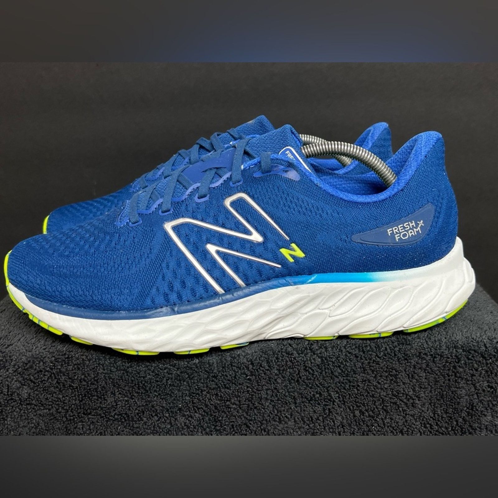 New Balance NEW BALANCE EVOZ V2 BLUE SIZE 11 4E EXTRA WIDE RUNNING SHOE Size US 11 / EU 44 - 1 Thumbnail