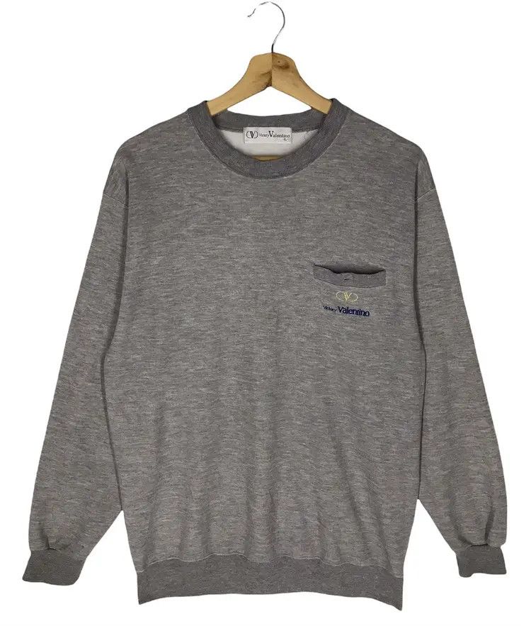 Vintage Victory Valentino Sweatshirts Size US L / EU 52-54 / 3 - 1 Thumbnail
