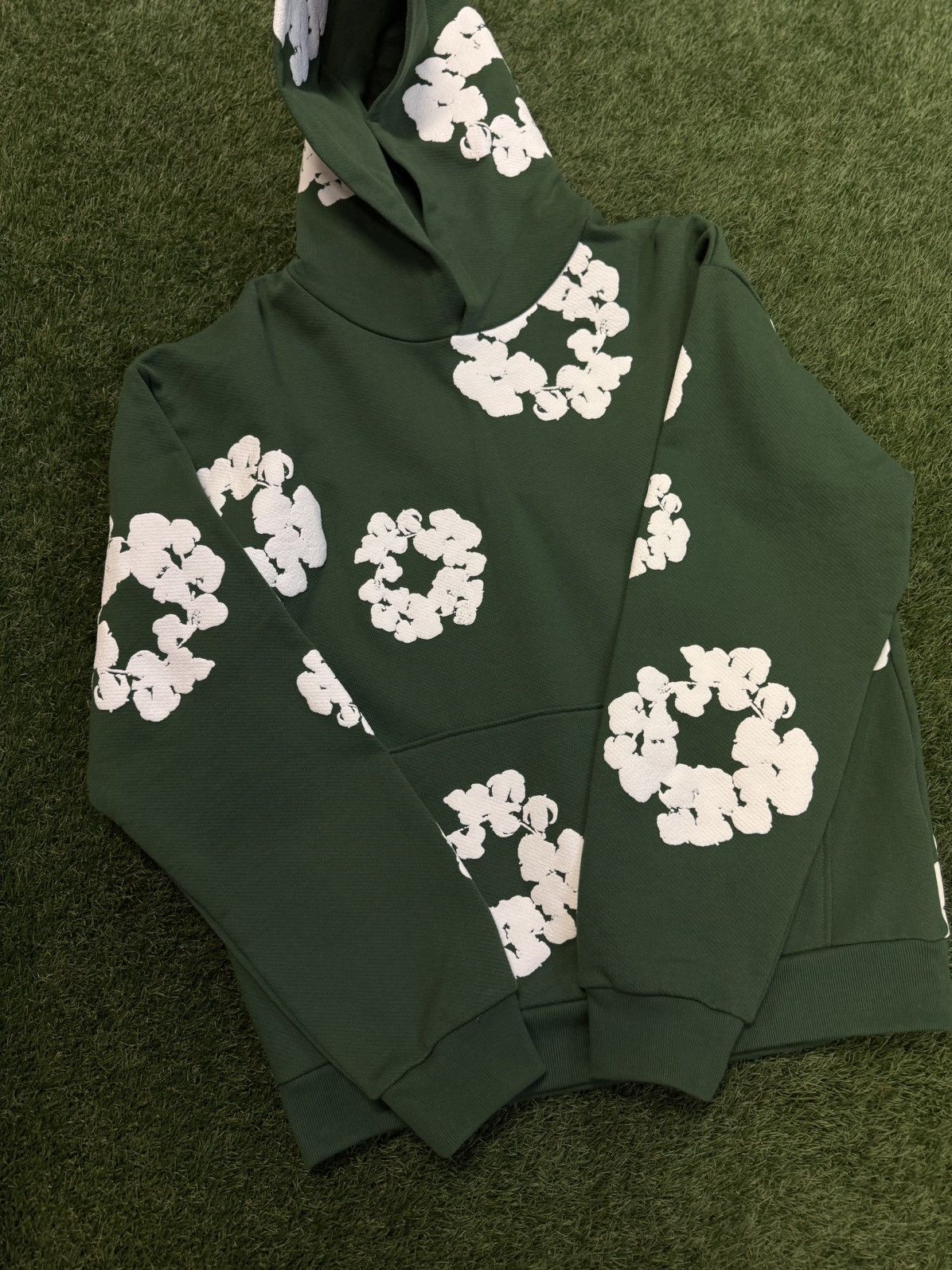 DENIM TEARS Denim Tears OG Cotton Wreath Hoodie Size Large (NEW) Size US L / EU 52-54 / 3 - 5 Thumbnail