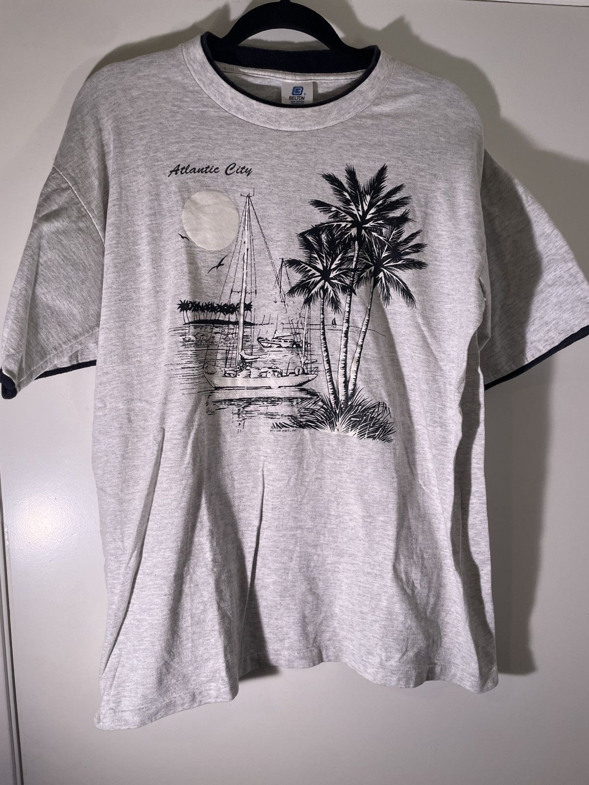 Vintage 90’s VTG Vintage Atlantic City Beach Landscape Art T Shirt Size US L / EU 52-54 / 3 - 1 Thumbnail
