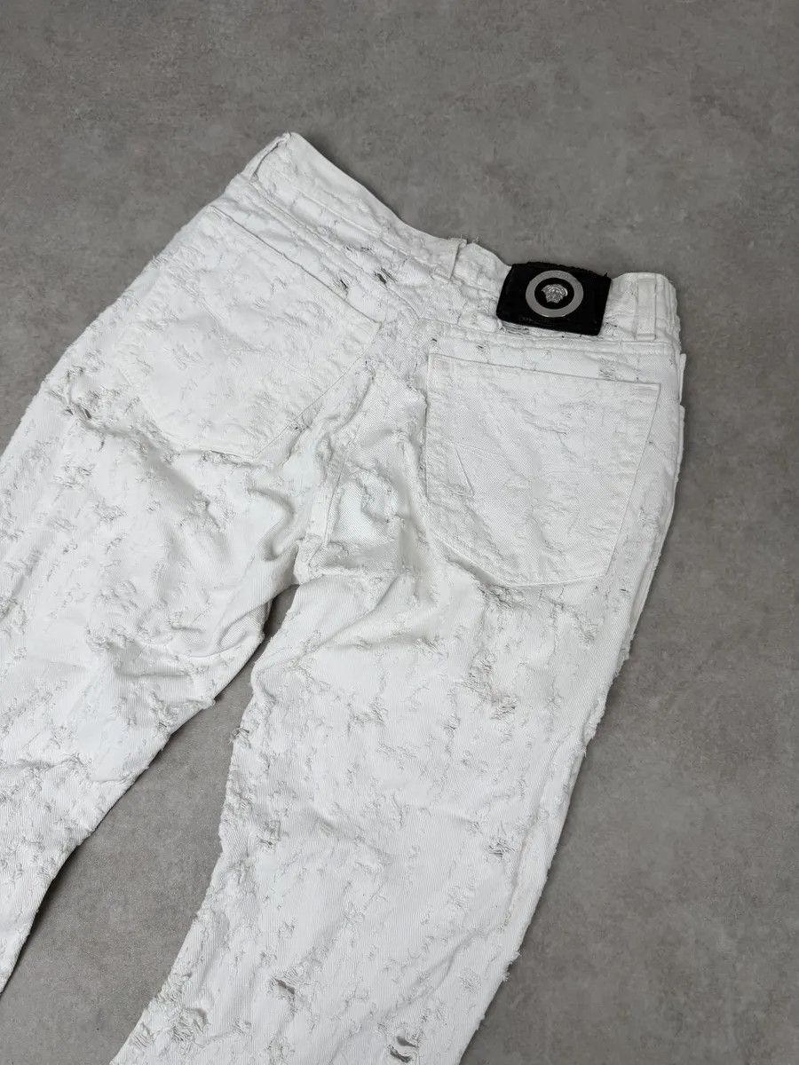 Versace 2000s Versace White Distressed Denim Jeans Size US 32 / EU 48 - 6 Thumbnail