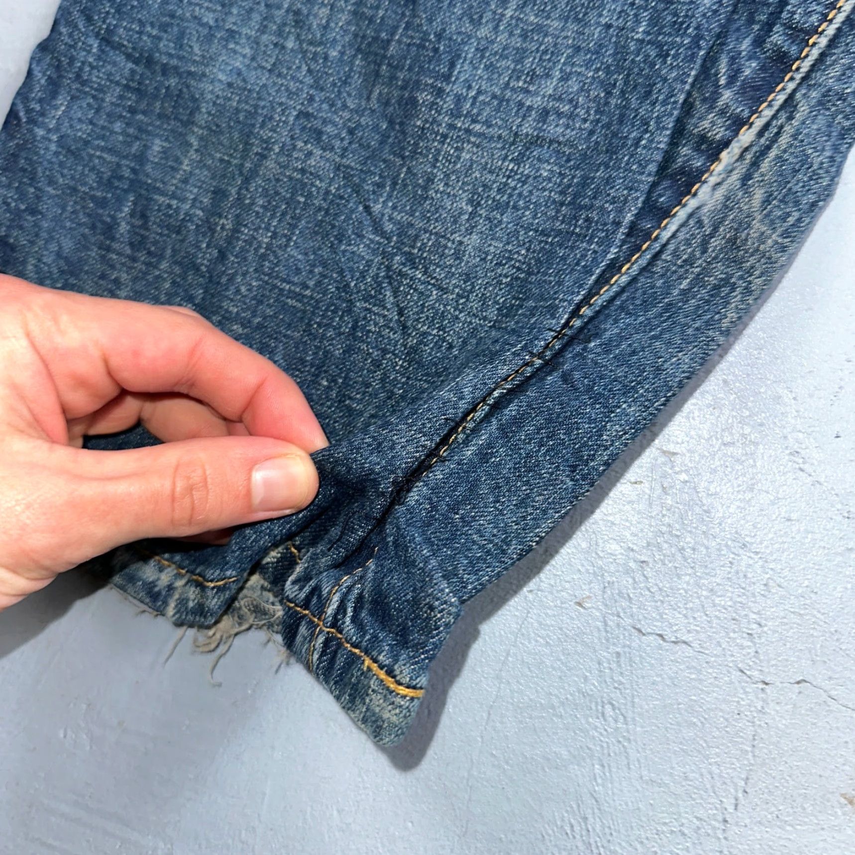 Levi's Levi's 501 Jeans Vintage 90s Straight Leg Levis 501 Denim Jeans 34x34 Men 34 Blue Regular Mid Rise 90s Theme Size US 34 / EU 50 - 4 Thumbnail