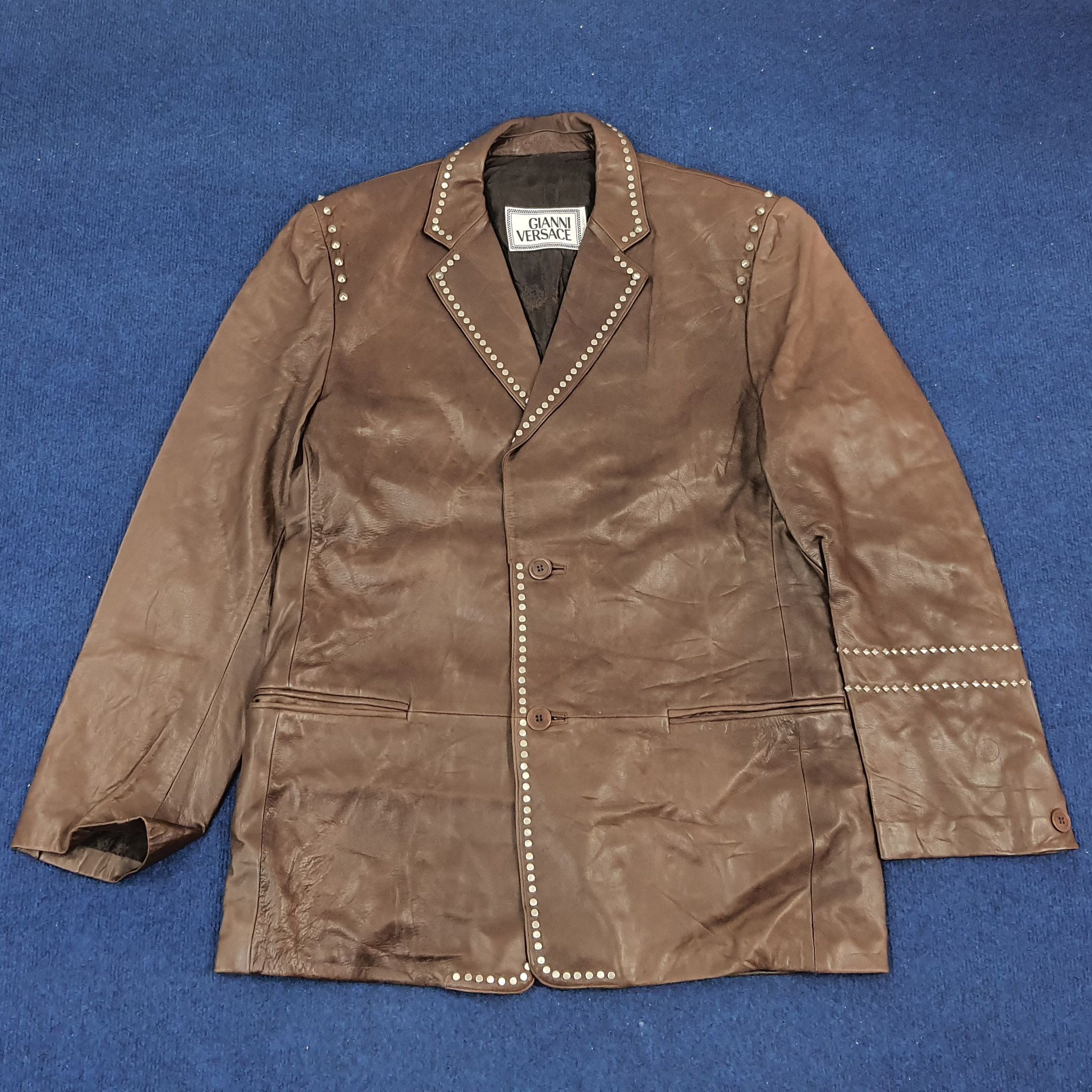 【GIANNI VERSACE】vintage suede jacket GIANNI VERSACE purple suede jacket w/ metal pieces and bead
