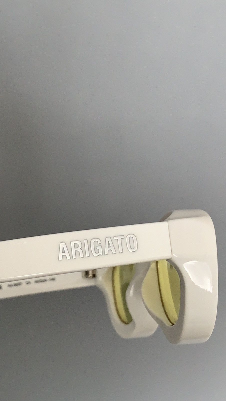 Axel Arigato New Axel Arigato Echo Sunglasses White Yellow Size ONE SIZE - 2 Thumbnail