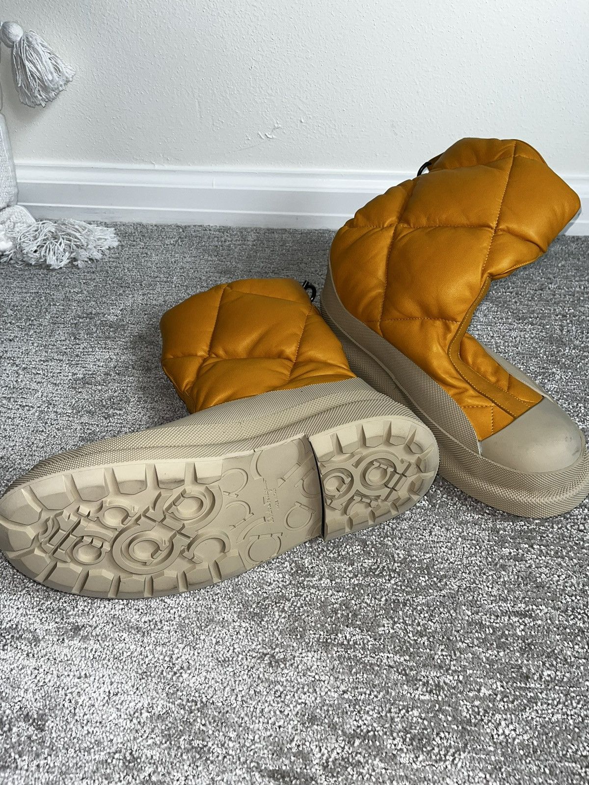 Salvatore Ferragamo 1-of-1 Ferragamo Moon Boots Size US 10.5 / EU 43-44 - 4 Thumbnail