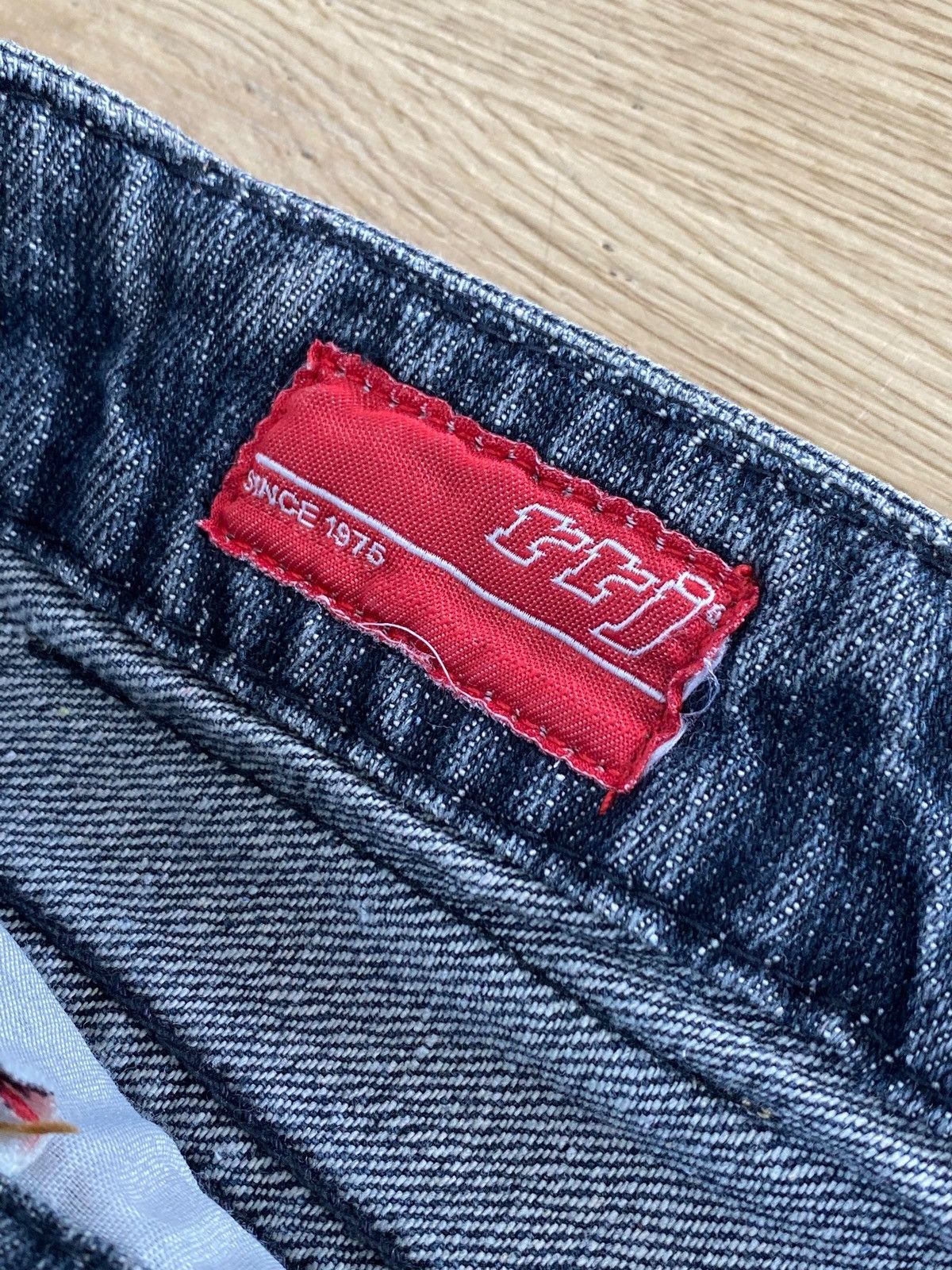 Other Japanese Brand Faded Wash Style Loose Jeans Size US 33 - 14 Thumbnail