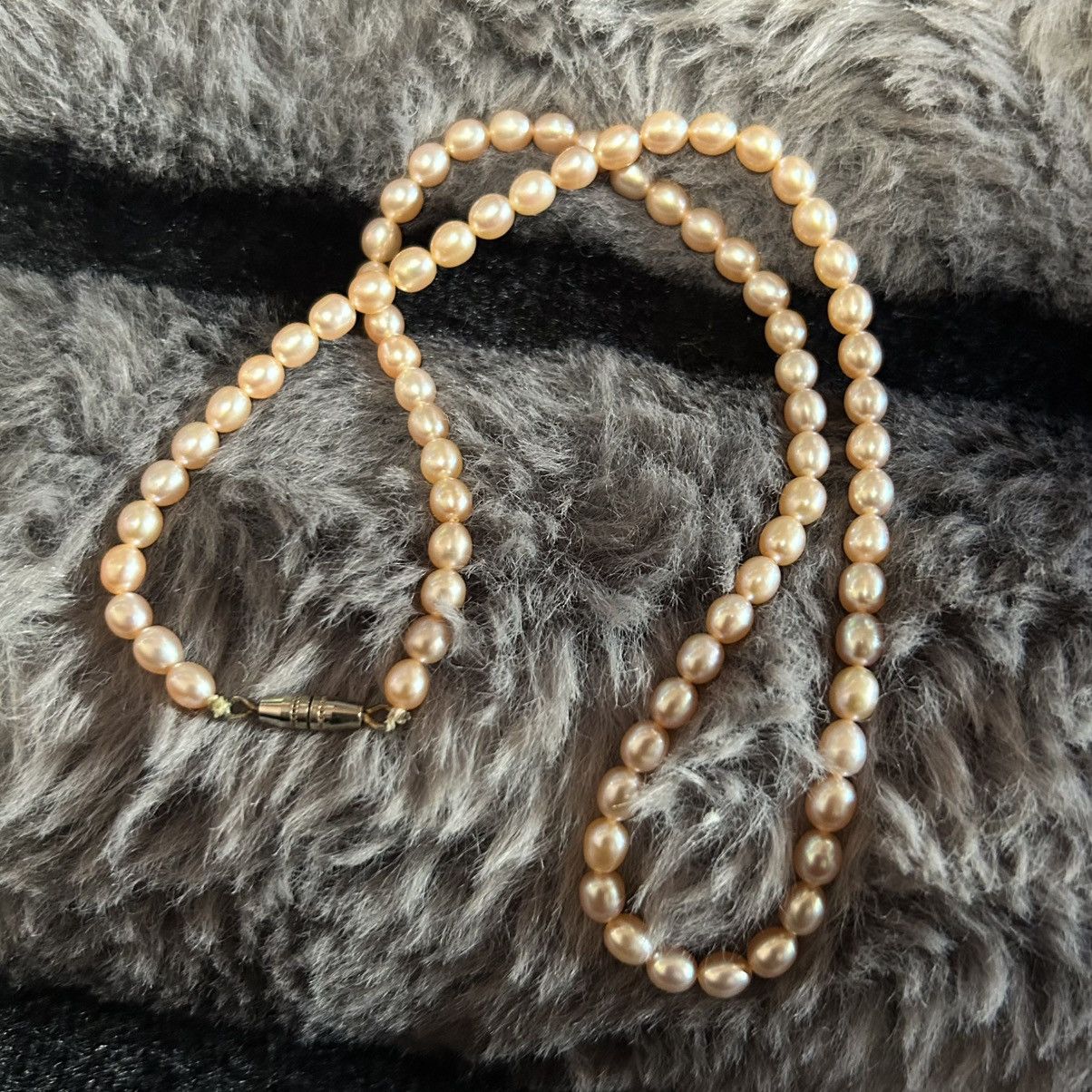 Vintage Vintage 70s elegant light peach genuine pearl necklace Size ONE SIZE - 5 Thumbnail