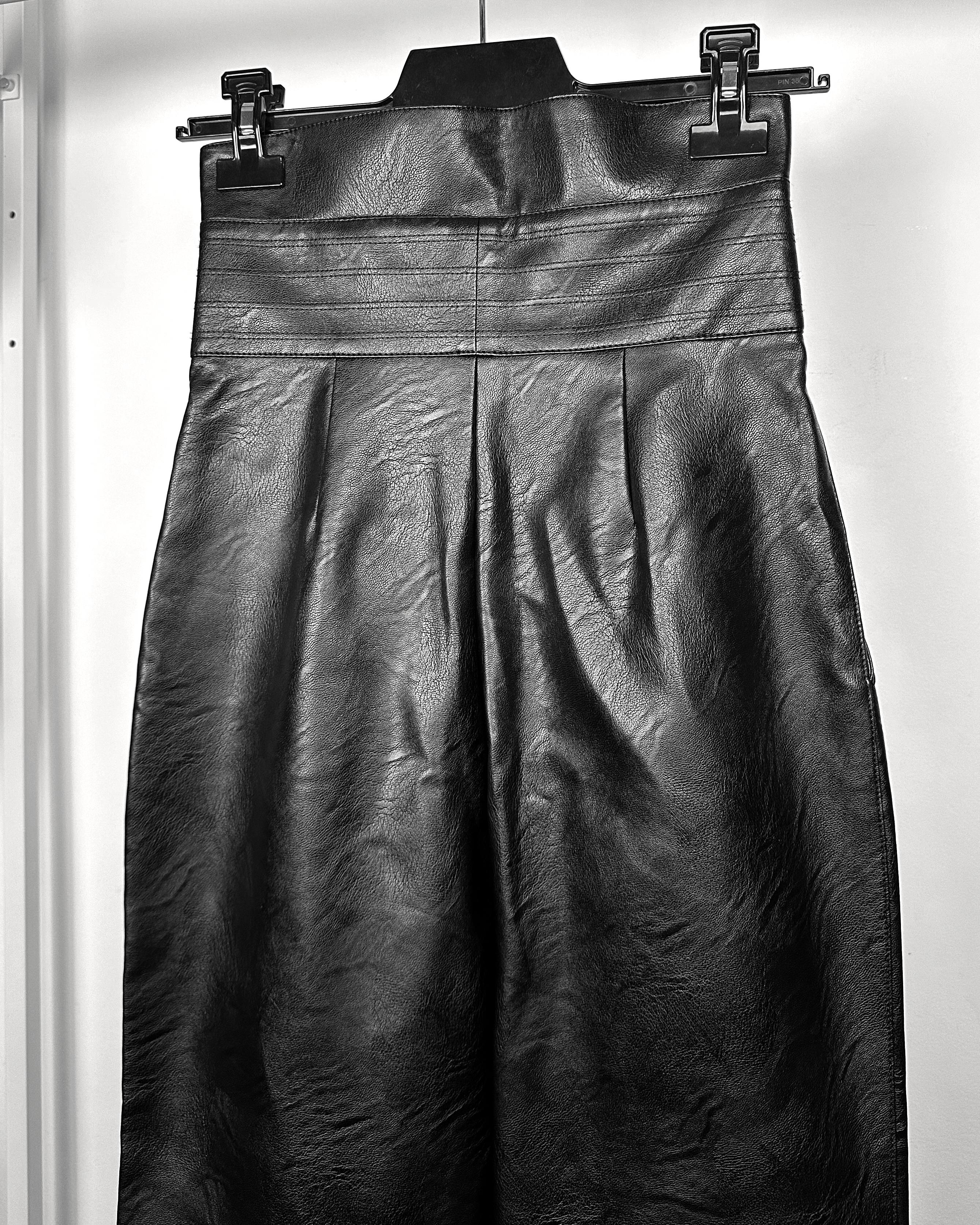 Maison Margiela Maison Margiela Blank Tag Leather Pants Size US 26 / EU 42 - 7 Thumbnail