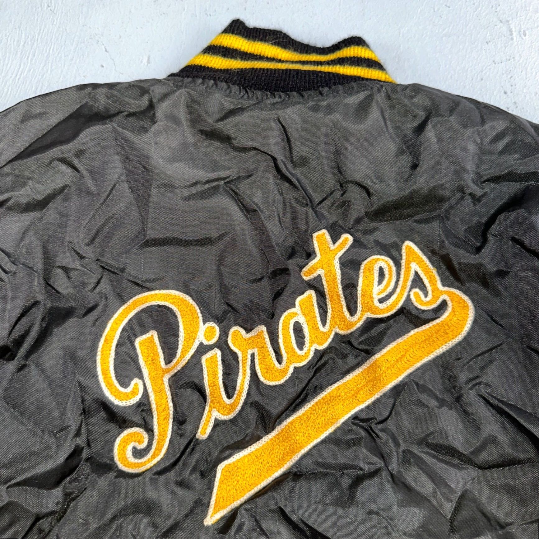 Vintage VINTAGE Pittsburgh Pirates Starter Jacket Nylon 80s Black Bomber Jacket Men M Black 80s Pirates Starter Satin Jacket Nylon 80s Black Chainstitch Duke Size US M / EU 48-50 / 2 - 2 Thumbnail