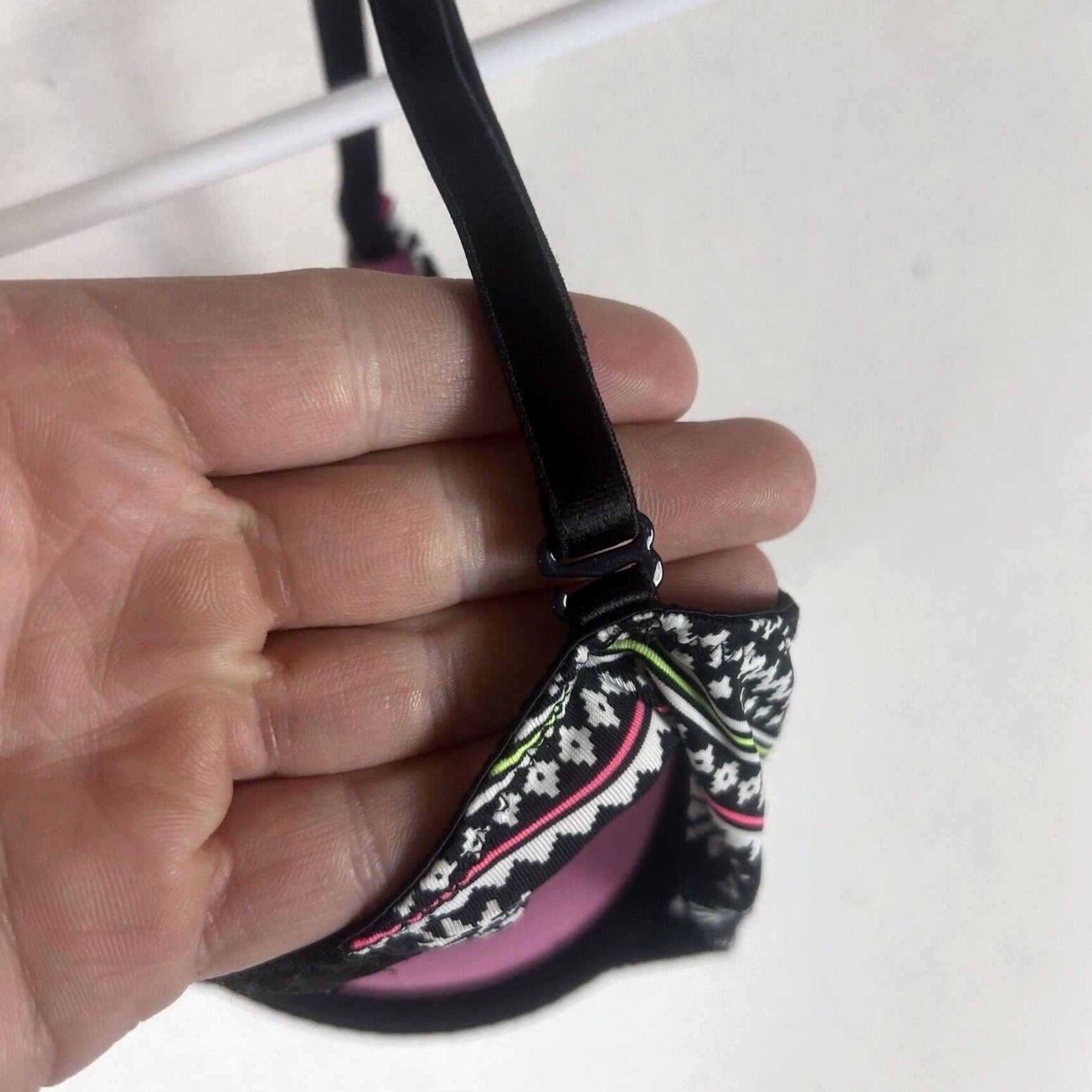 Victoria's Secret Victoria's Secret Pink Wear Everywhere Push Up Bra 34C Striped Grey Ladies Handle Vintage No Sculpted Underwire Adjustable Hook & Eye Size ONE SIZE - 6 Thumbnail