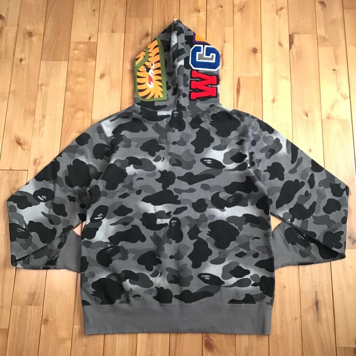 Bape 💫Glow in the dark💫 Grid camo shark full zip hoodie APE Size US L / EU 52-54 / 3 - 3 Thumbnail
