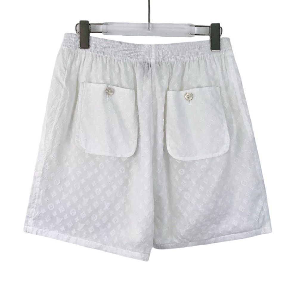 Louis Vuitton Louis Vuitton Embossed Logo All-over Print Shorts K26WX Size 27" / US 4 / IT 40 - 2 Thumbnail