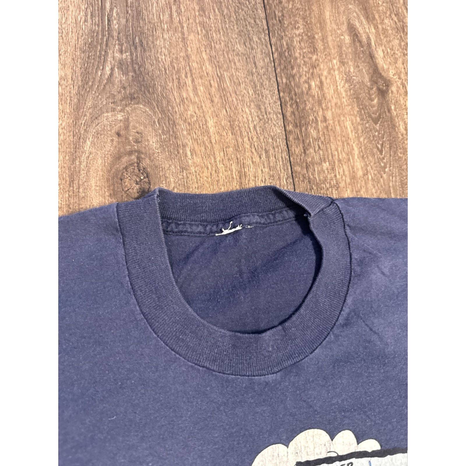 Vintage Vintage Seasons of Ireland Funny Cartoon 80s-90s T-Shirt Unisex Adults S Blue Irish Single Stitch Size US S / EU 44-46 / 1 - 3 Thumbnail