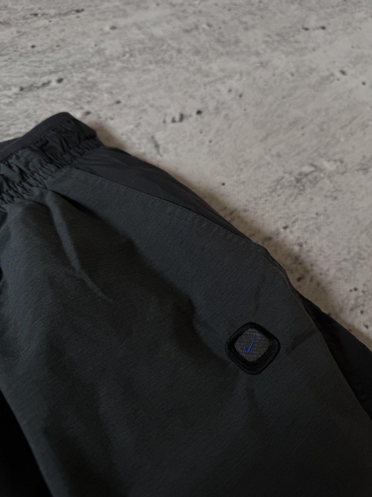 Nike × Vintage NIKE NYLON VINTAGE Y2K OVERSIZE BAGGY FIT PANTS SWEATPANTS Size US 32 / EU 48 - 6 Thumbnail