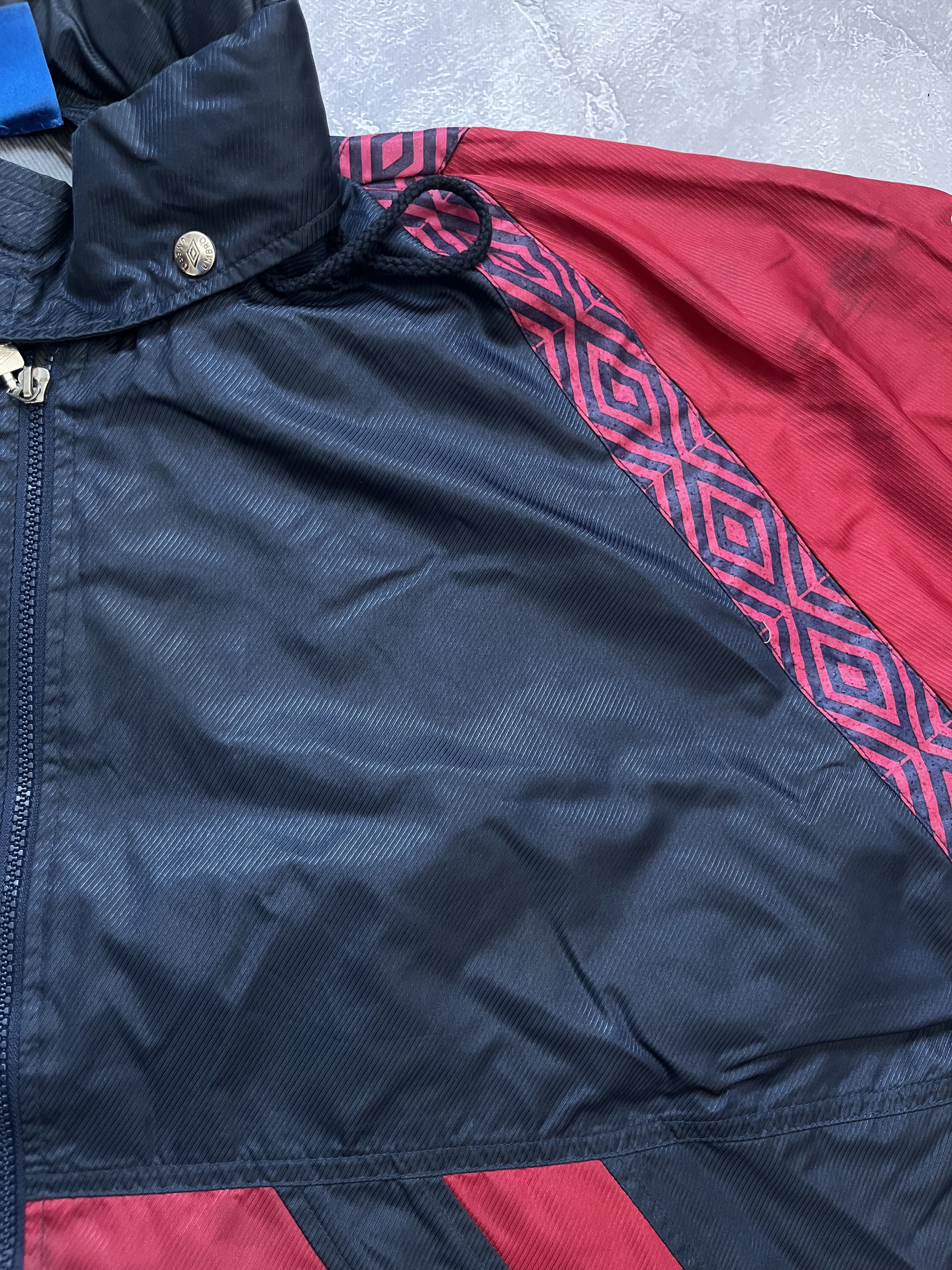 Umbro UMBRO PRO TRAINING FOOTBALL JACKET RAINCOAT JACKET VINTAGE Size US L / EU 52-54 / 3 - 12 Thumbnail