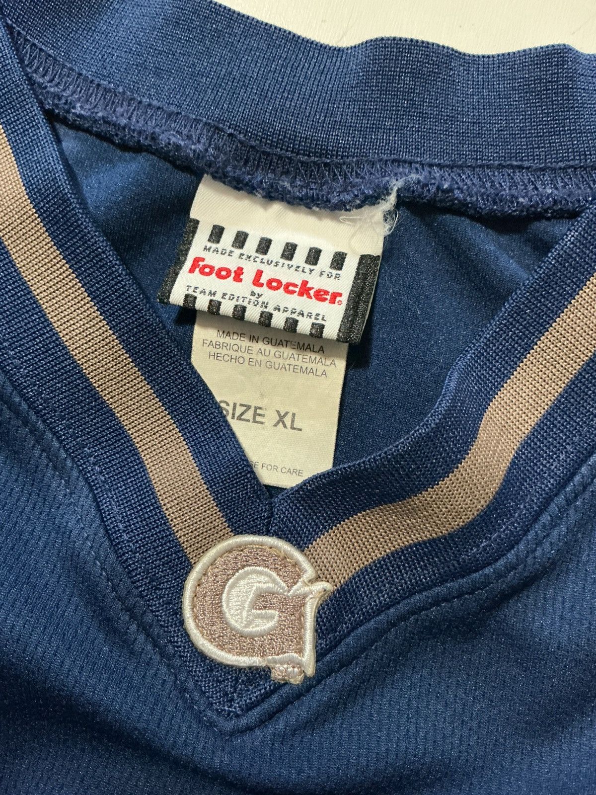 Foot Locker Georgetown University Hoyas Stitched Basketball Jersey Size US XL / EU 56 / 4 - 7 Thumbnail