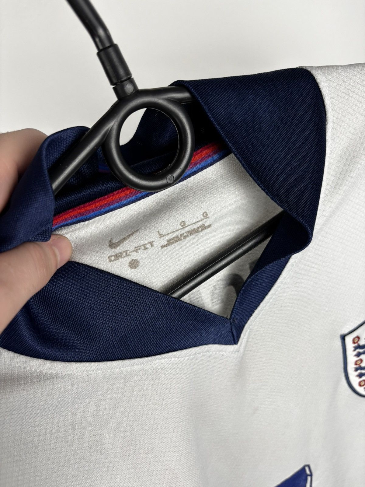 Vintage Nike x England #7 Beckham soccer jersey size L Size US L / EU 52-54 / 3 - 4 Thumbnail