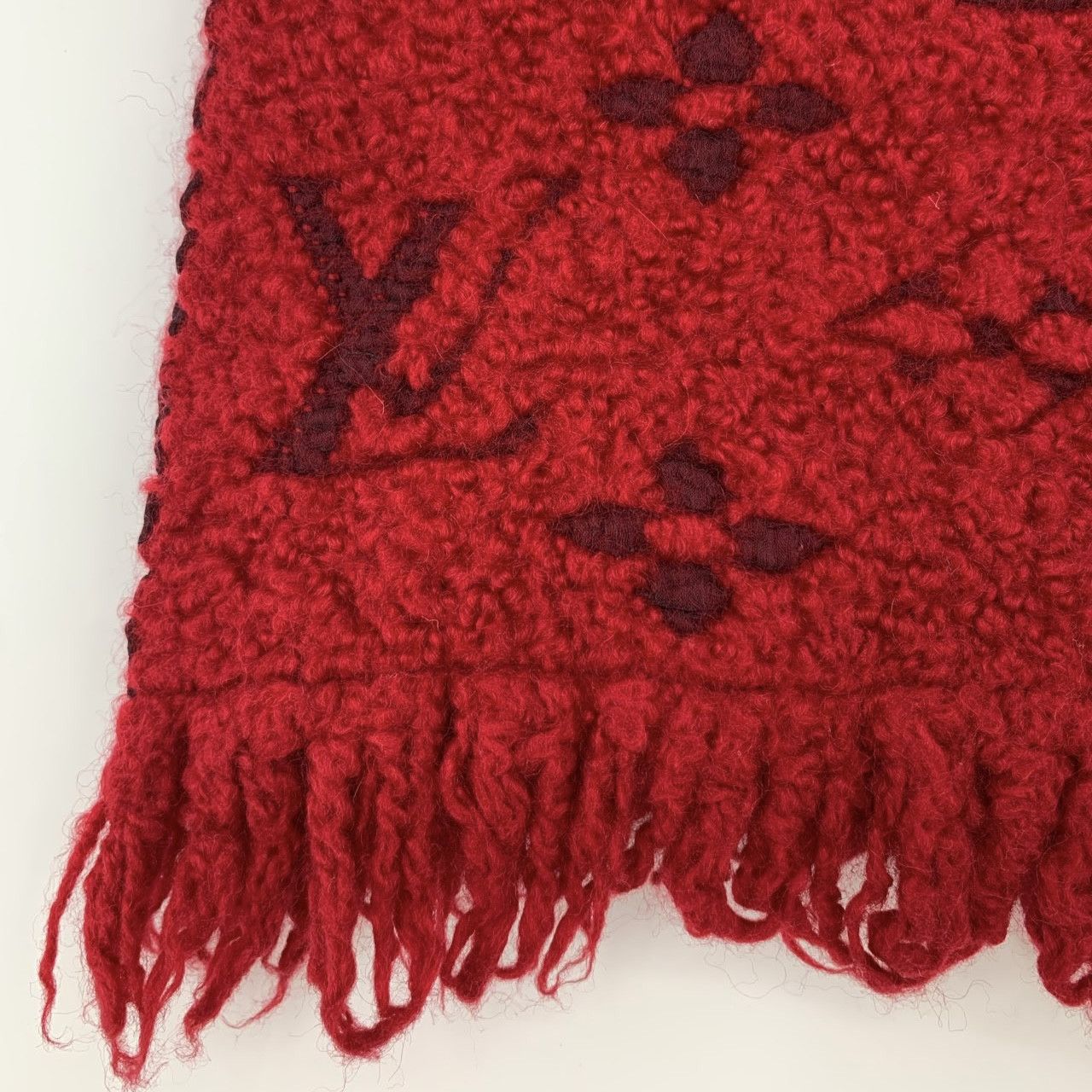 Louis Vuitton Louis Vuitton Monogram Red Wool-Silk Fringe Scarf (126×28cm) Size ONE SIZE - 6 Thumbnail