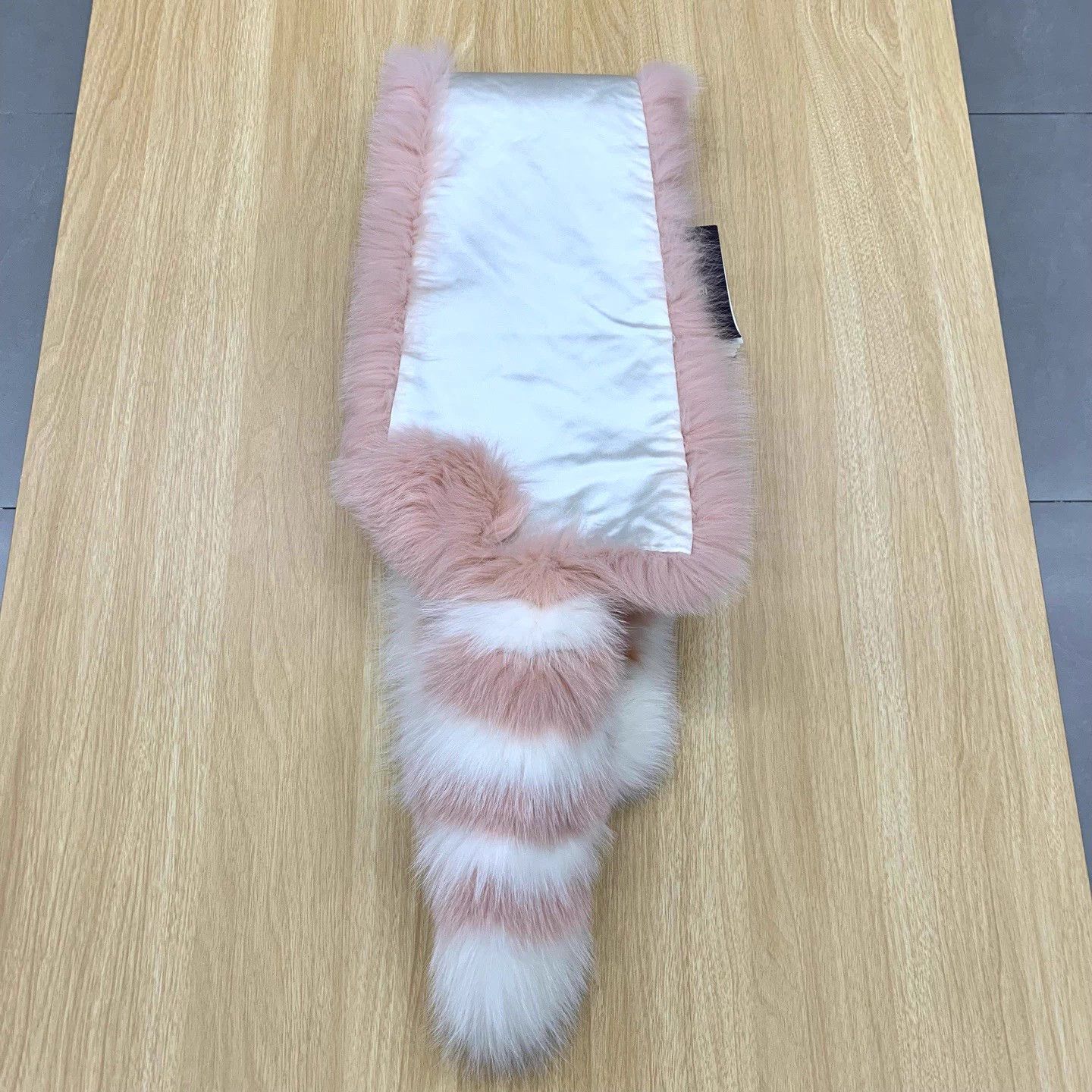 Fendi Fendi Red Fox Fur Neck Warmer Scarf 16x140cm Size ONE SIZE - 3 Thumbnail